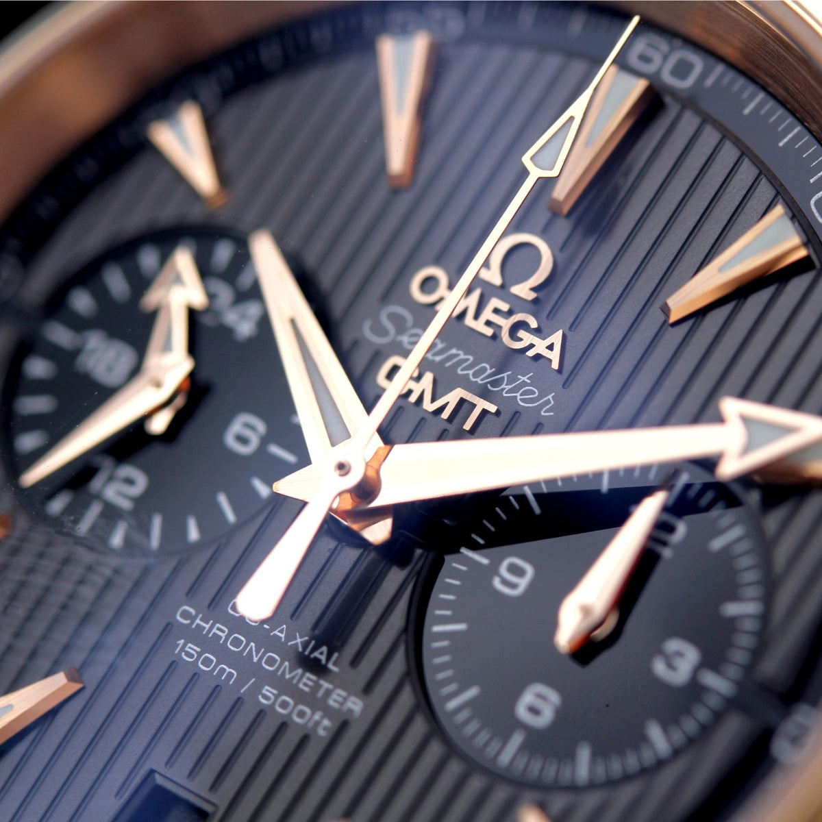 Đồng hồ Omega Seamaster Aqua Terra 150m GMT Chronograph 231.53.43.52.06.001 – Siêu phẩm vàng khối 18K đẳng cấp dành cho giới sưu tầm