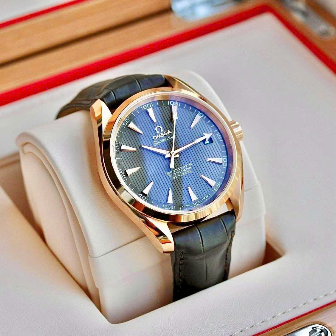 Đồng hồ Omega Aqua Terra 150m 41.5mm 231.53.42.21.06.002 – Siêu phẩm vàng hồng 18k nguyên khối sang trọng và đẳng cấp 23153422106002