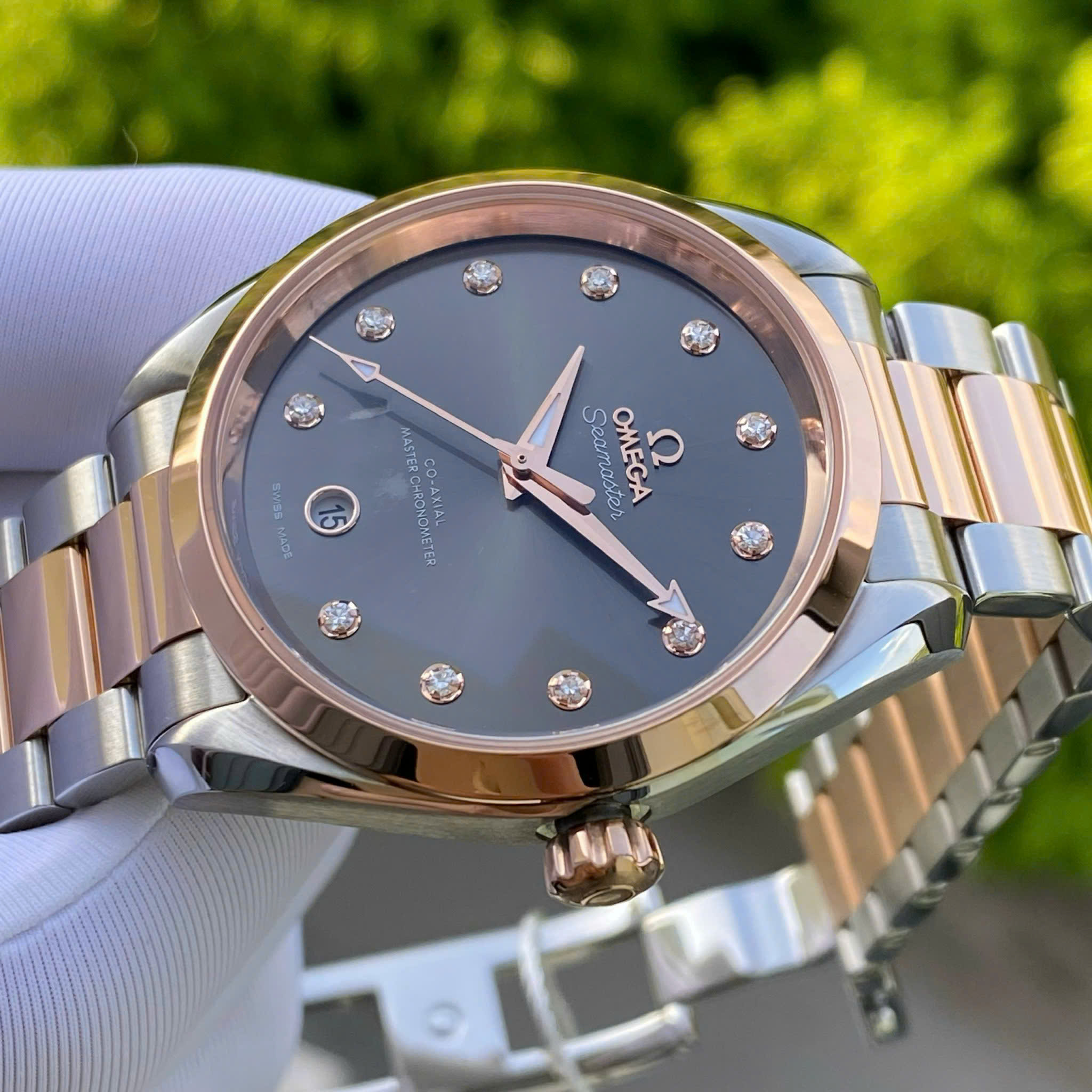 ĐỒNG HỒ OMEGA AQUA TERRA 150M – CO-AXIAL MASTER 38mm 220.20.38.20.56.001 – Sedna Gold 18K