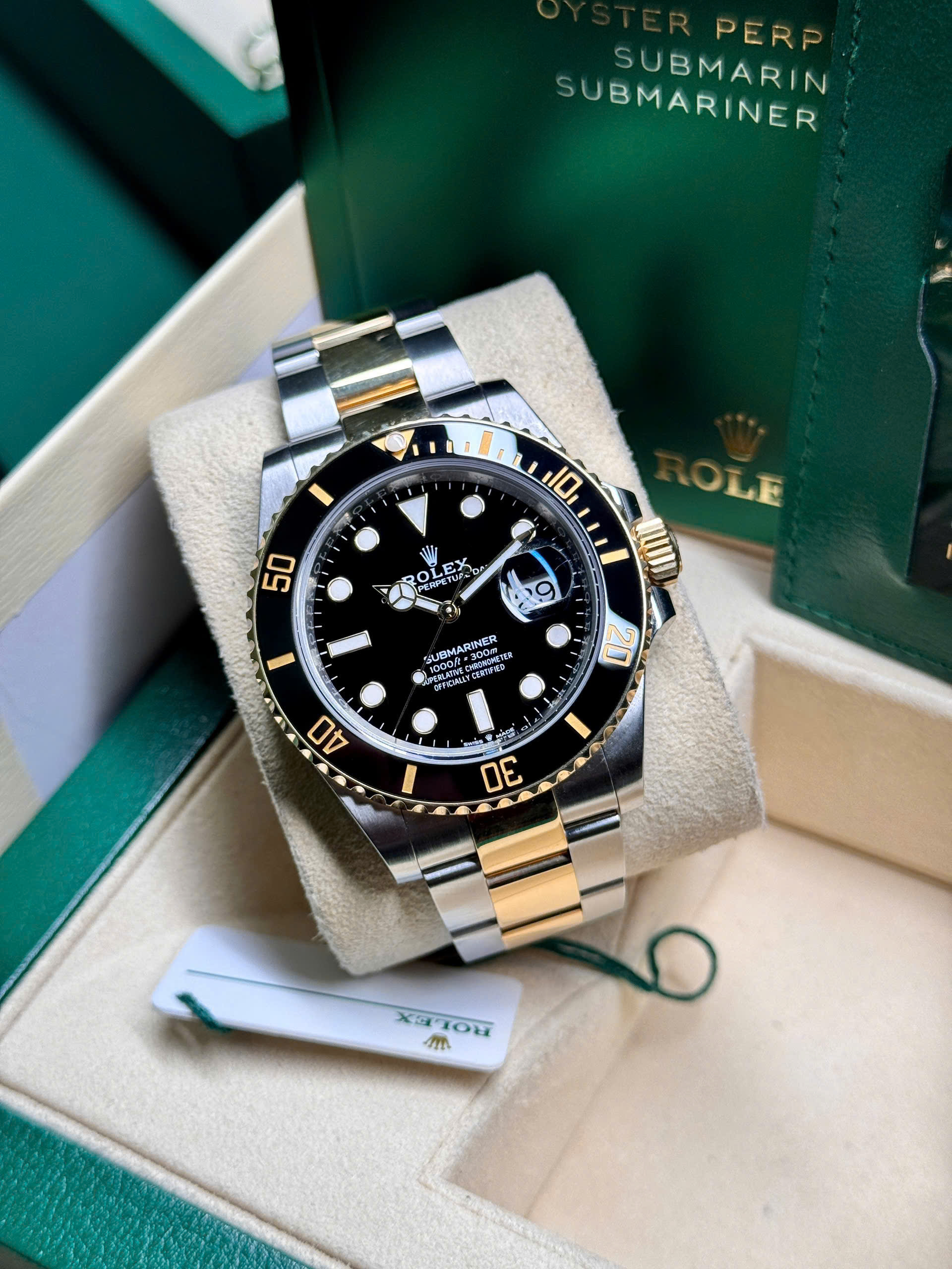 Bộ Sưu Tập Đồng Hồ Rolex Chính Hãng 100%, Giá Tốt có sẵn 12/2025