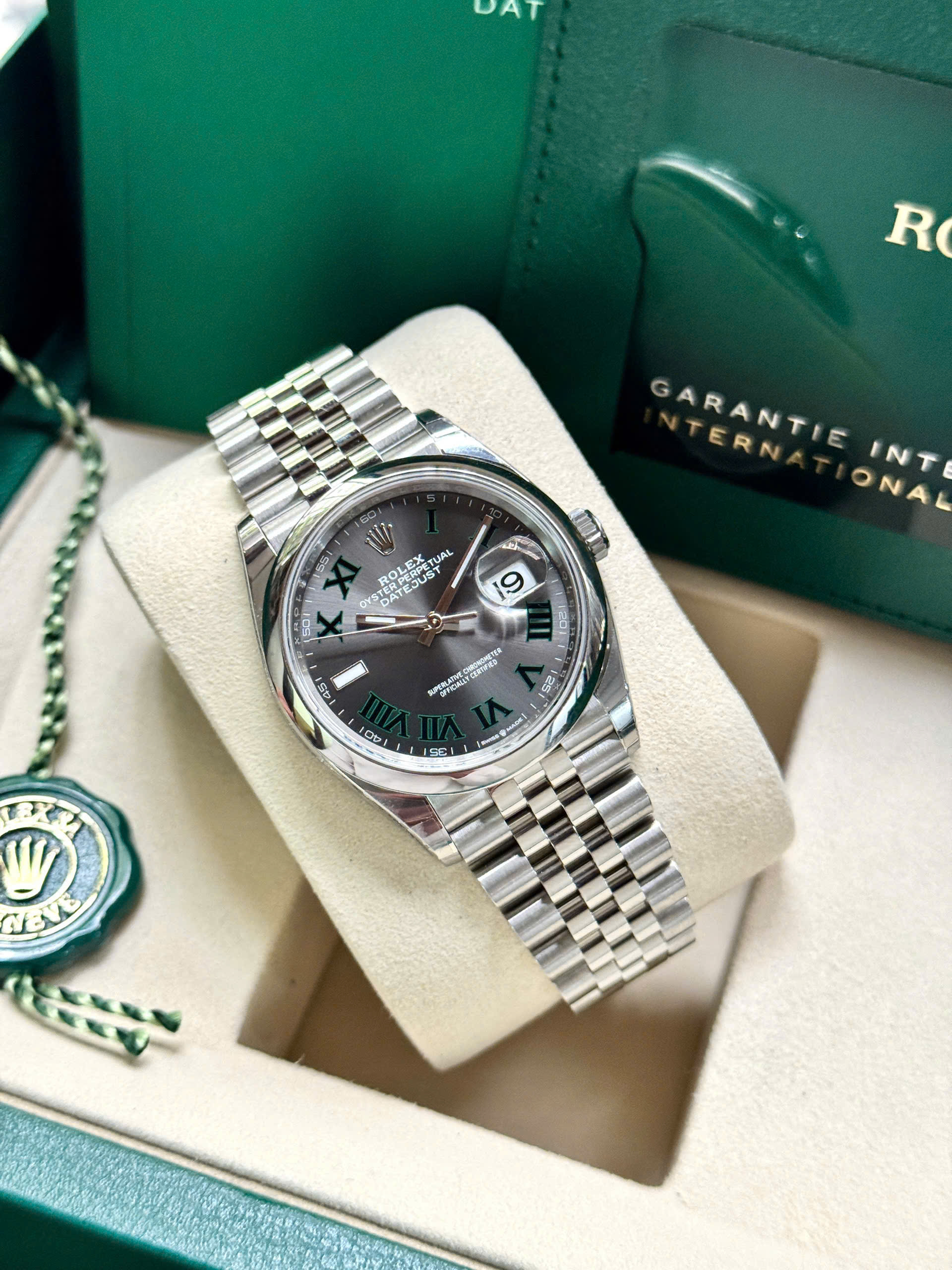 Bộ Sưu Tập Đồng Hồ Rolex Chính Hãng 100%, Giá Tốt có sẵn 12/2025