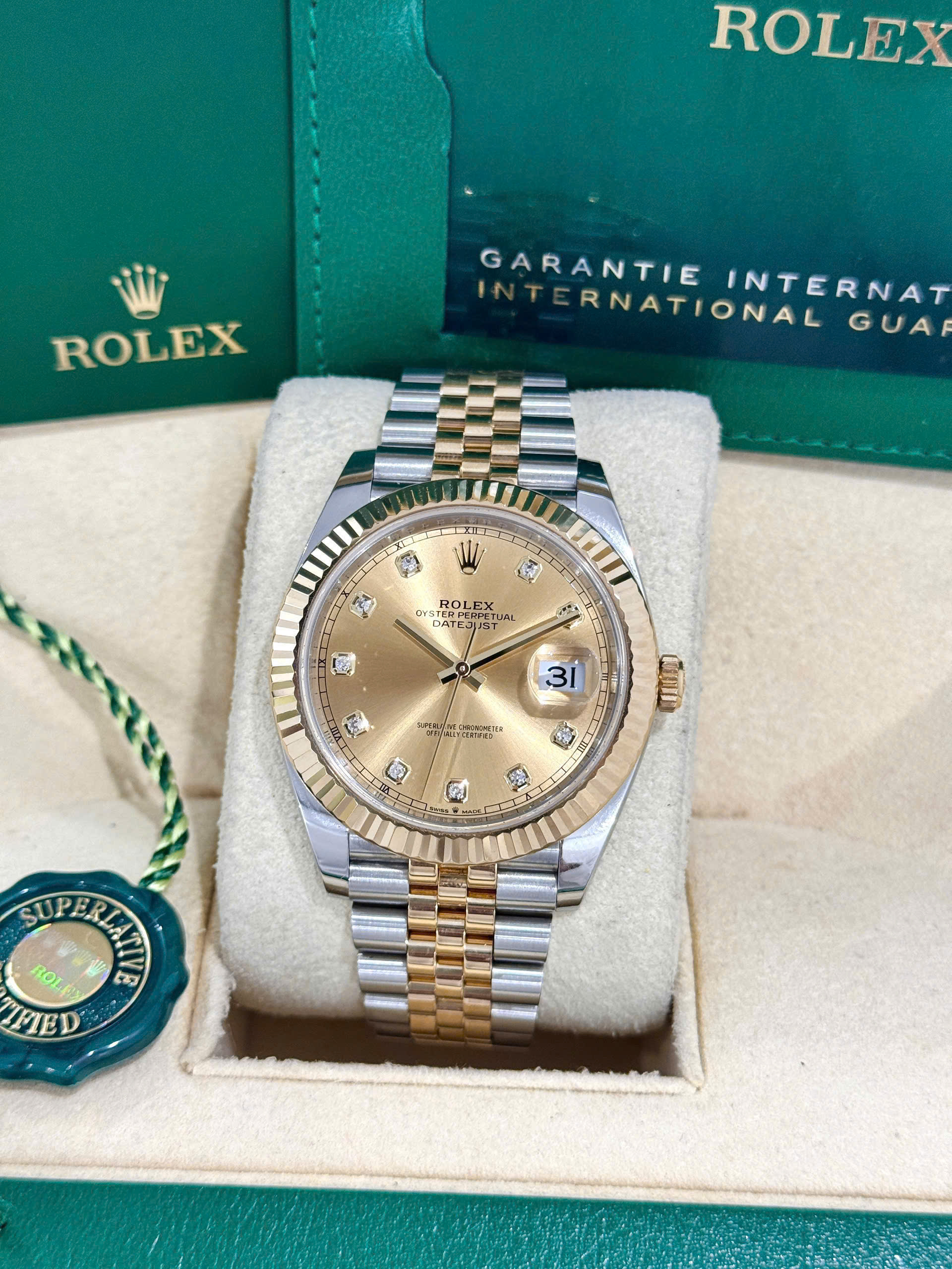 Bộ Sưu Tập Đồng Hồ Rolex Chính Hãng 100%, Giá Tốt có sẵn 12/2025