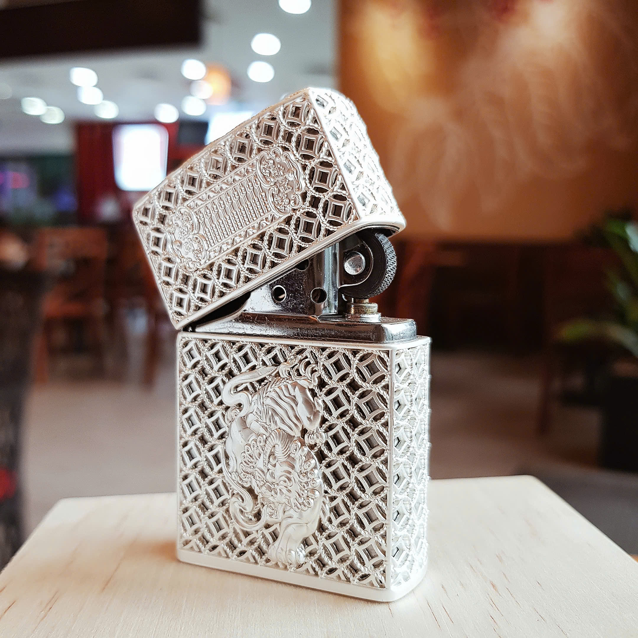 BẬT LỬA ZIPPO KỲ LÂN PHIÊN BẢN GIỚI HẠN 2025 – BIỂU TƯỢNG QUYỀN QUÝ CỦA PHƯƠNG ĐÔNG
