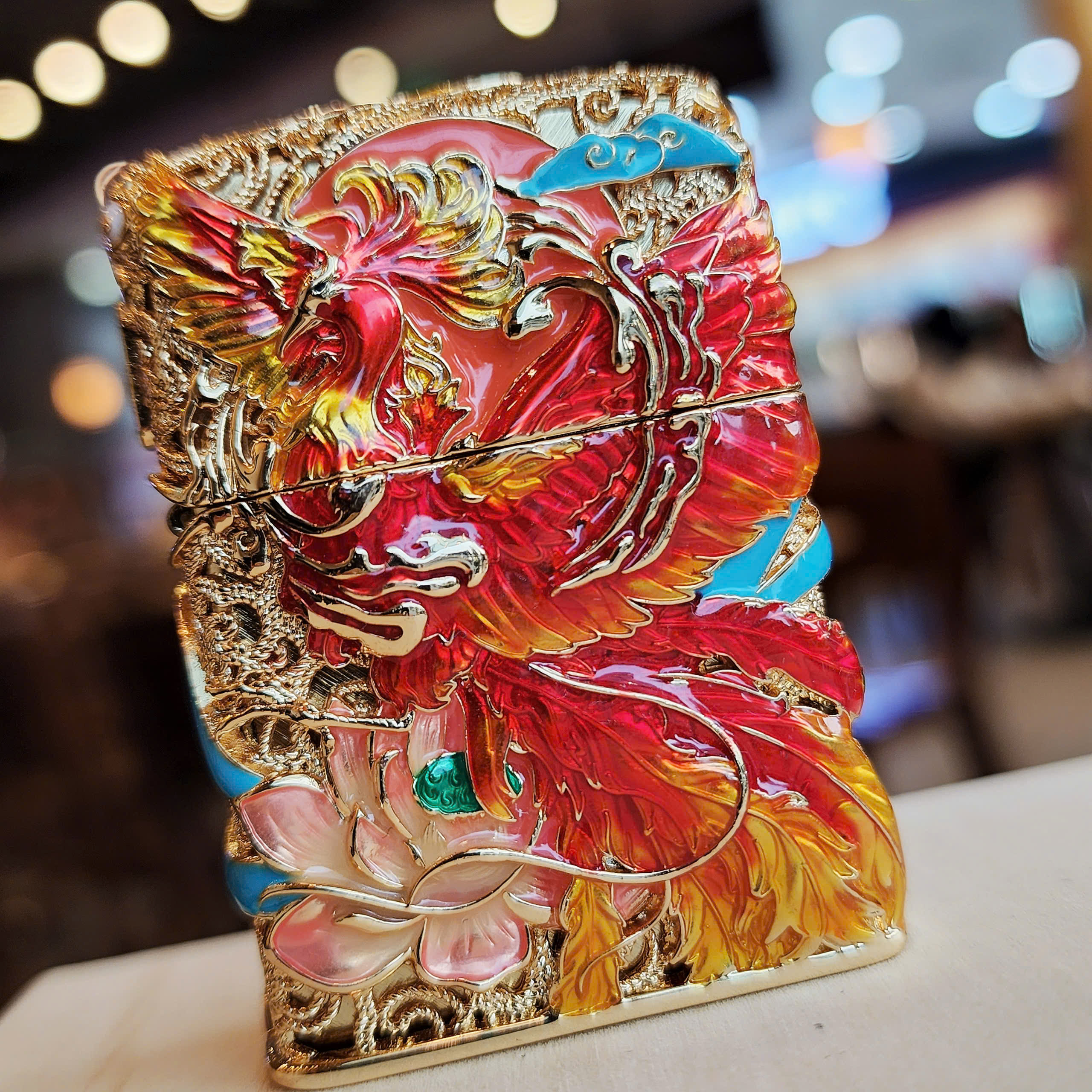 Tuyệt phẩm bật lửa Zippo Phượng Hoàng Lửa mạ vàng 18K – Đỉnh cao nghệ thuật chế tác, 1 chiếc duy nhất tại Việt Nam