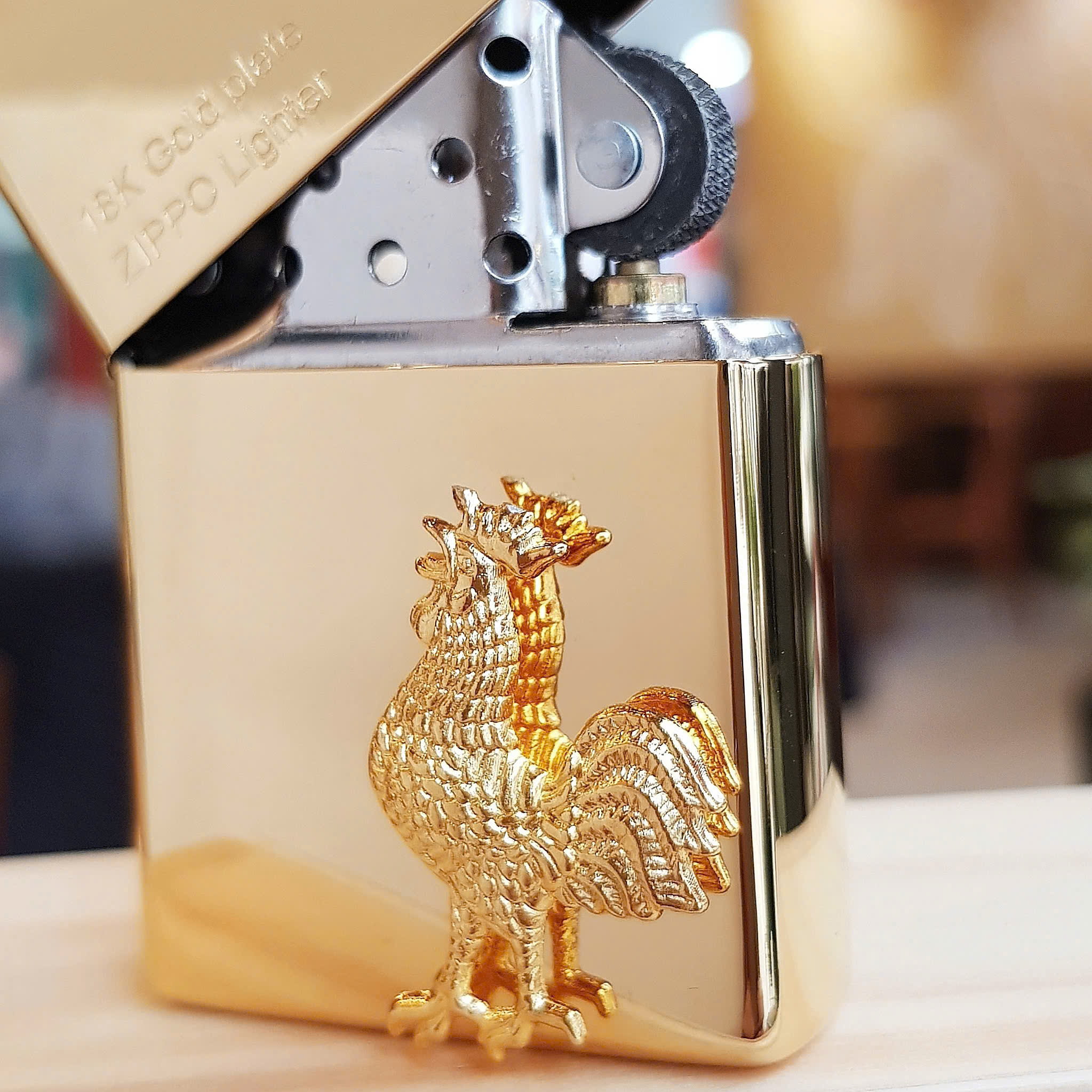 Zippo Tuổi Dậu Mạ Vàng 18K – Siêu Phẩm Mới Nhất 2025