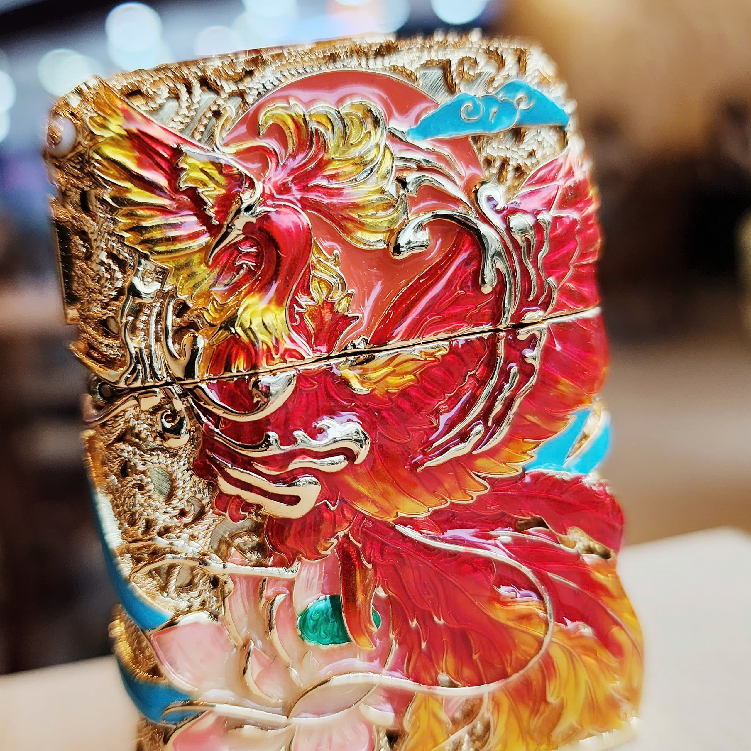 Tuyệt phẩm bật lửa Zippo Phượng Hoàng Lửa mạ vàng 18K – Đỉnh cao nghệ thuật chế tác, 1 chiếc duy nhất tại Việt Nam