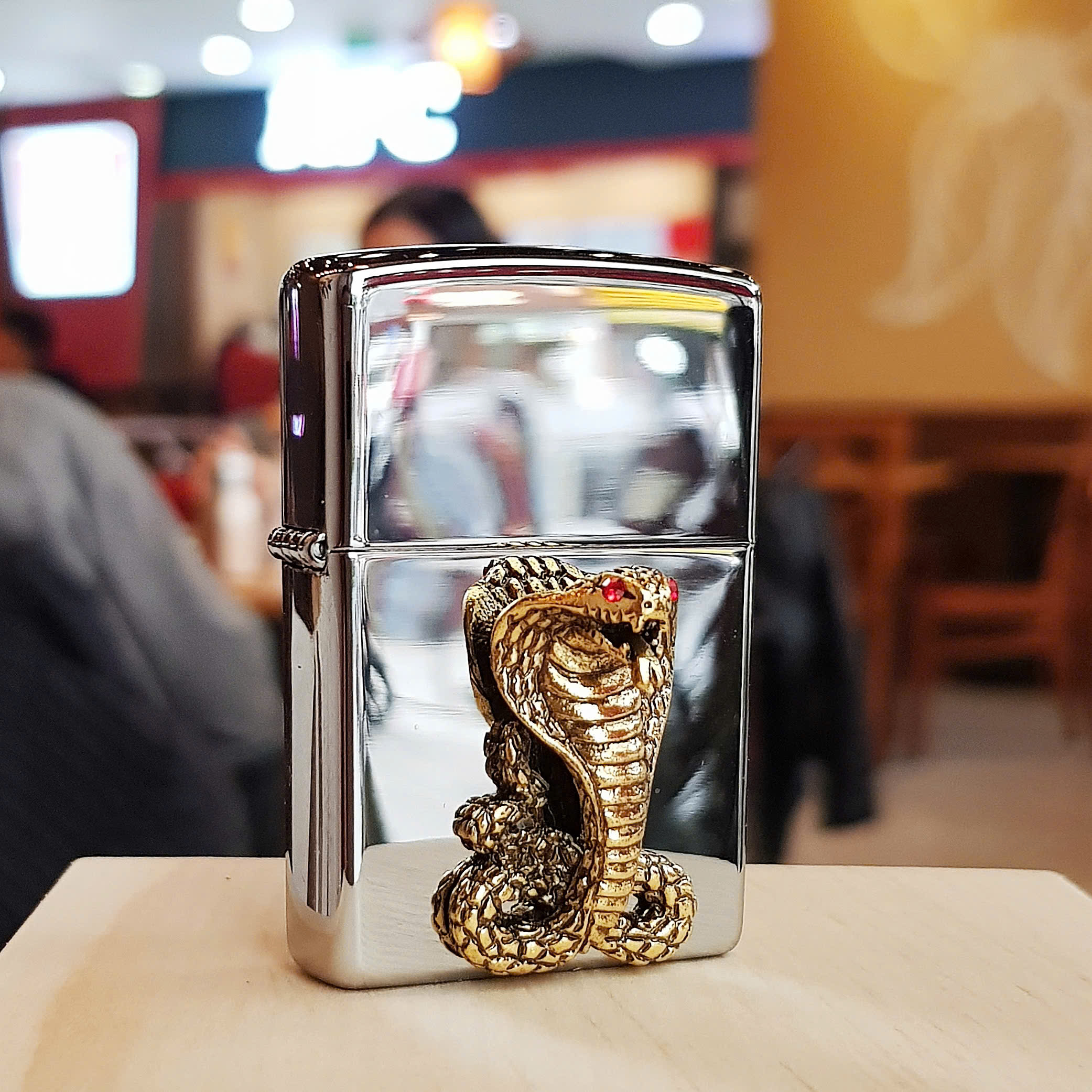 Bật Lửa Zippo Snake – Phiên Bản Rắn Hổ Mang 3D Chào Đón Năm TỴ