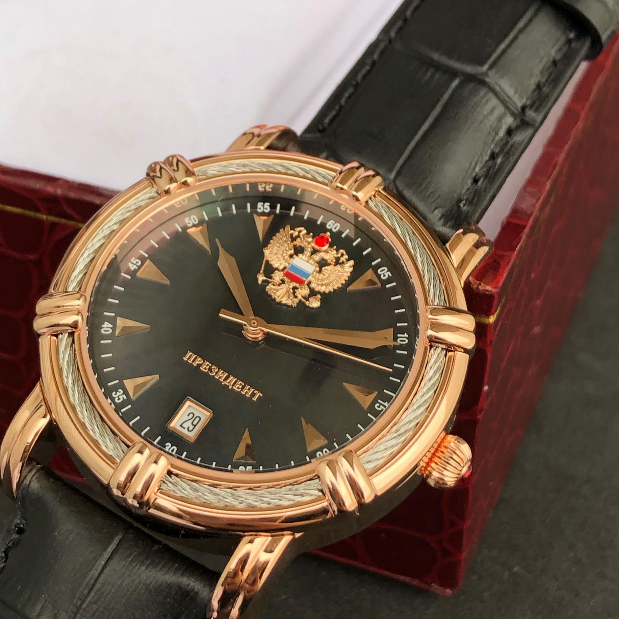 Đồng hồ mặt thừng đen 2019 4459475
