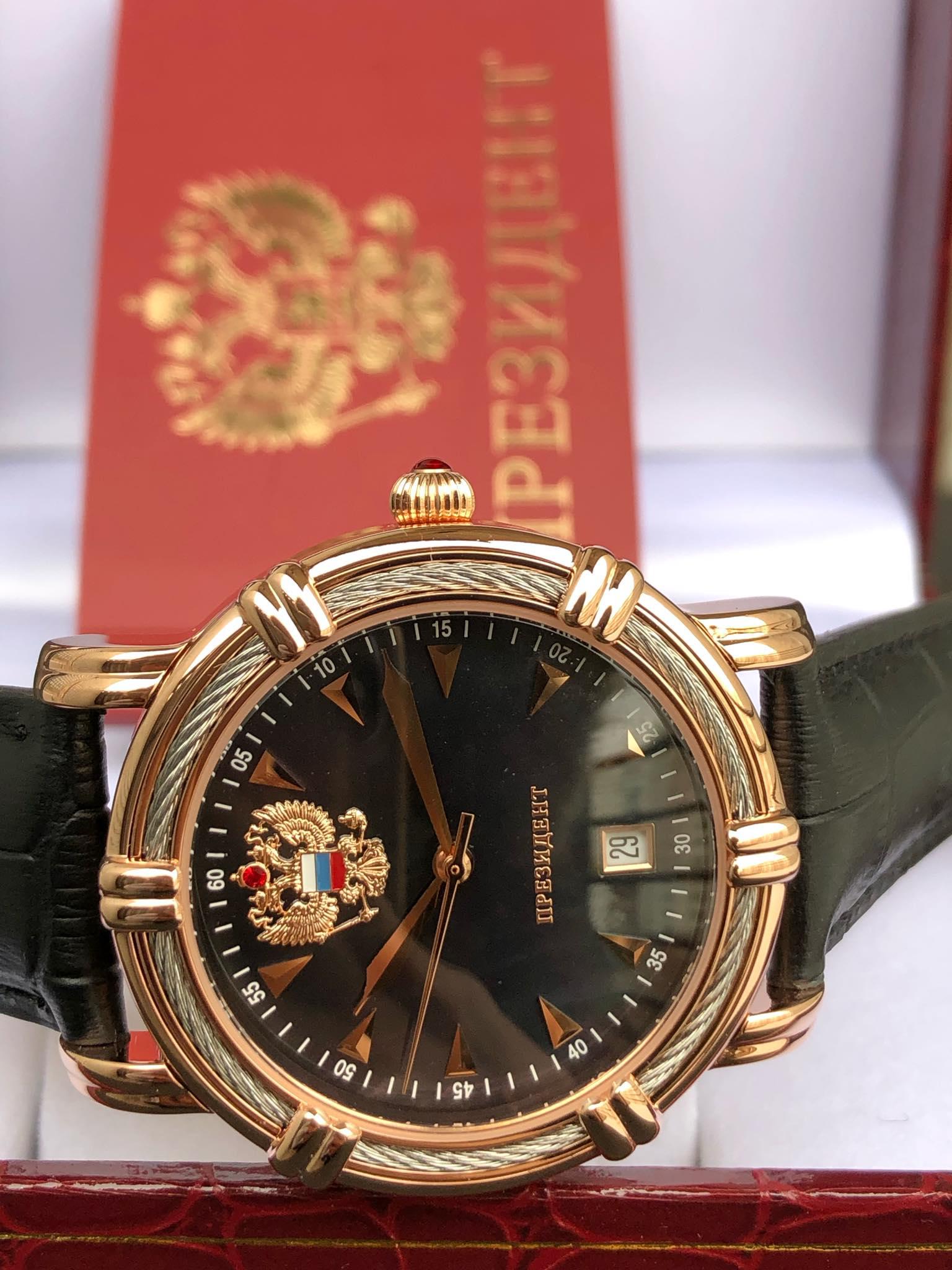 Đồng hồ mặt thừng đen 2019 4459475