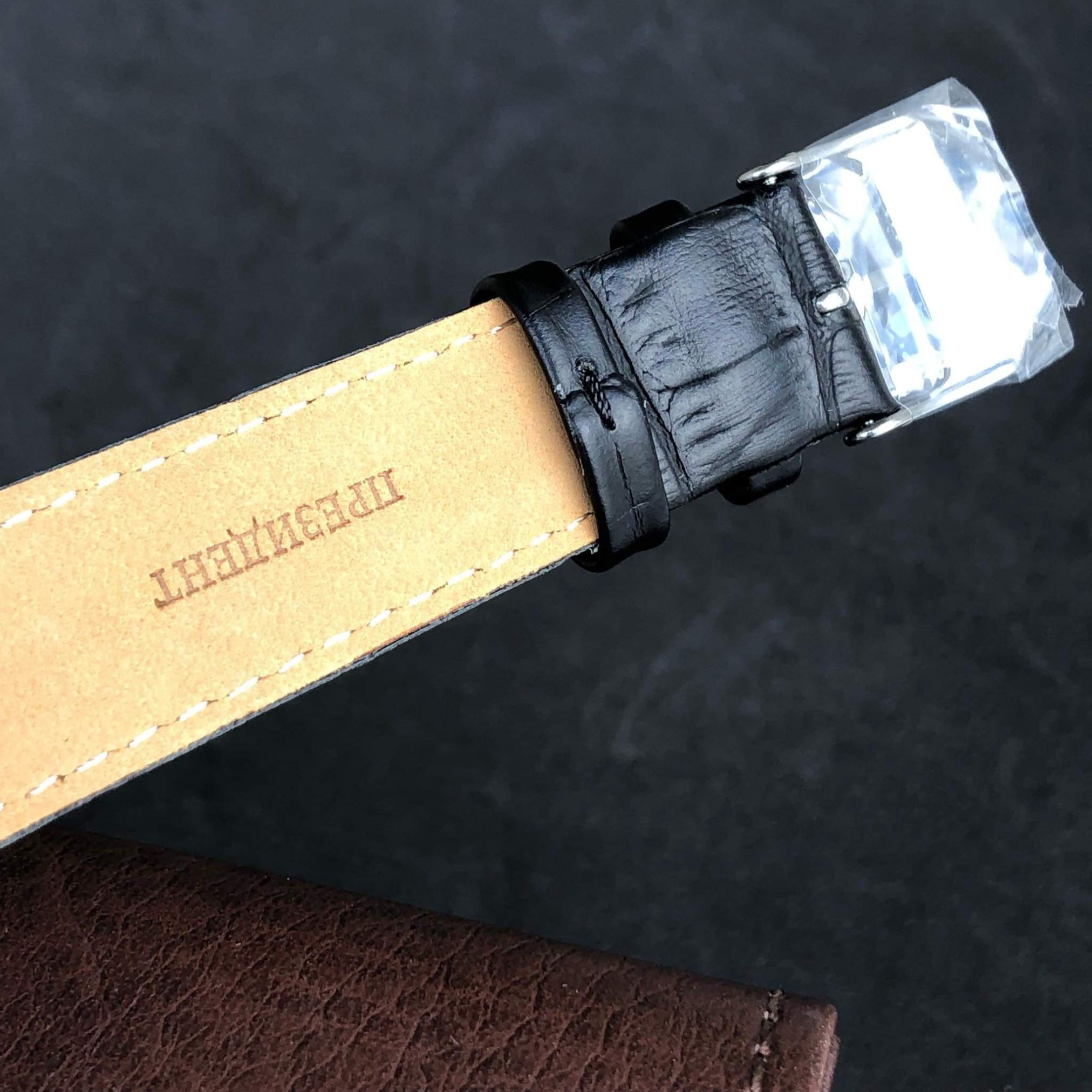 Đồng hồ Tổng thống hở tim mặt đen vỏ thép 6500050