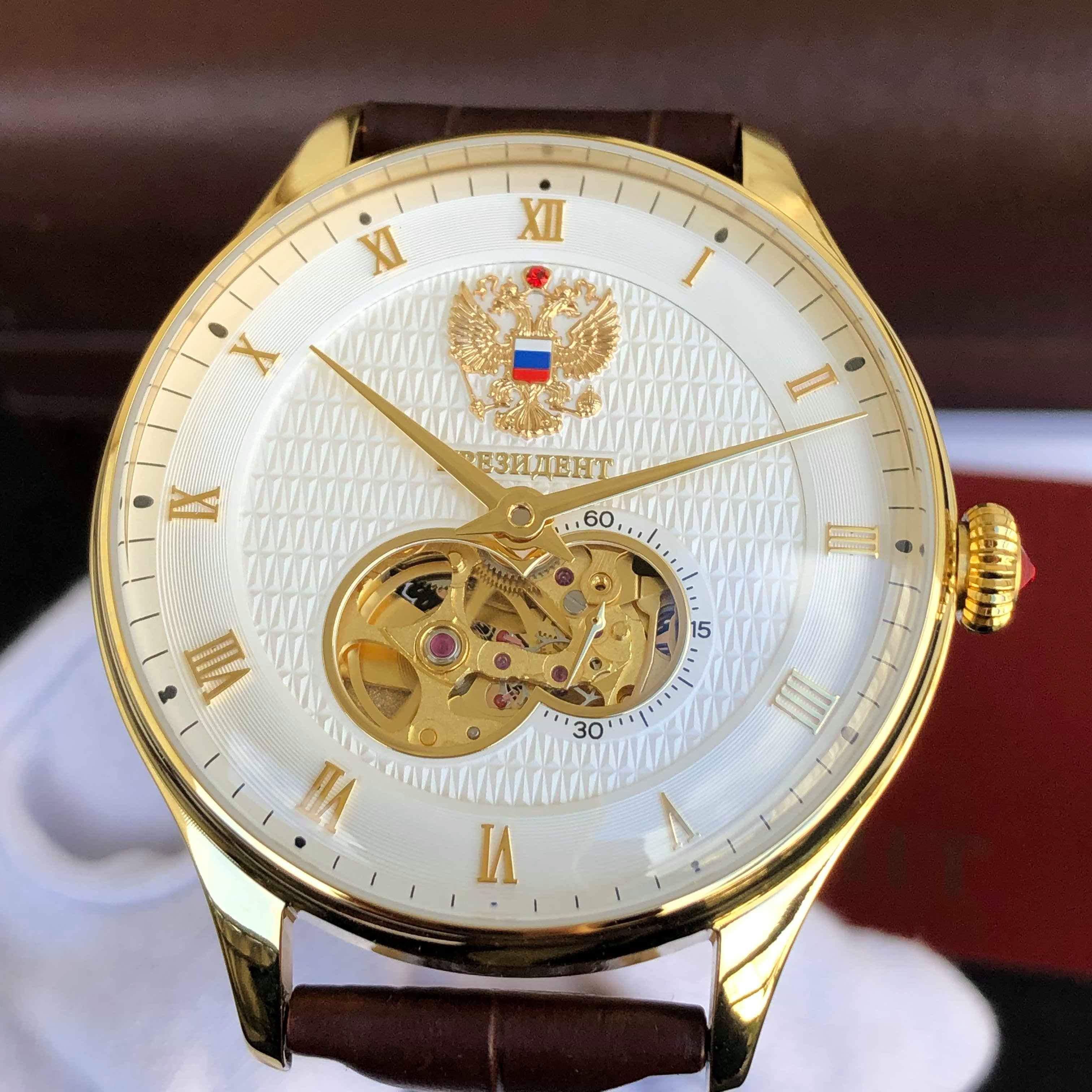 Đồng hồ Tổng thống hở tim vàng tươi 6506150
