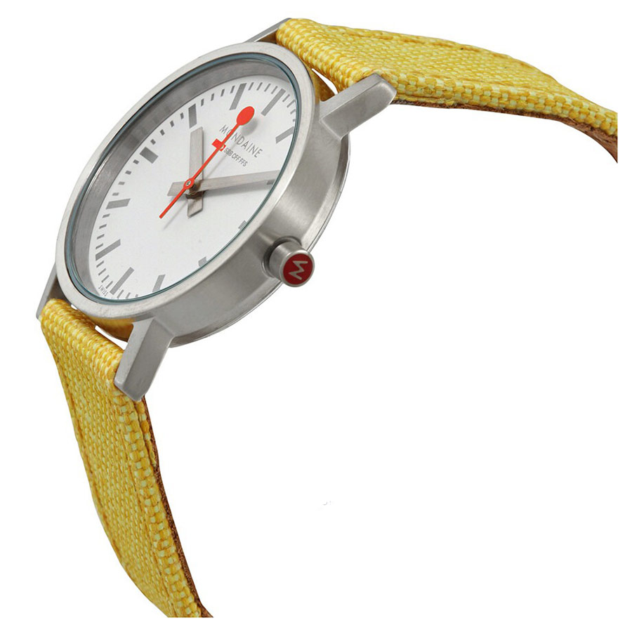 Đồng Hồ Nữ Mondaine Classic Quartz White Dial Ladies Watch A658.30323.17SBE Màu Vàng Trắng