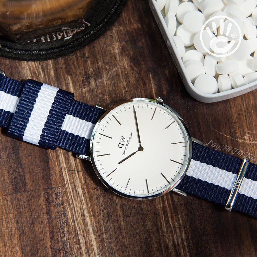 Đồng Hồ Nam Daniel Wellington DW00100018 Màu Đen Trắng