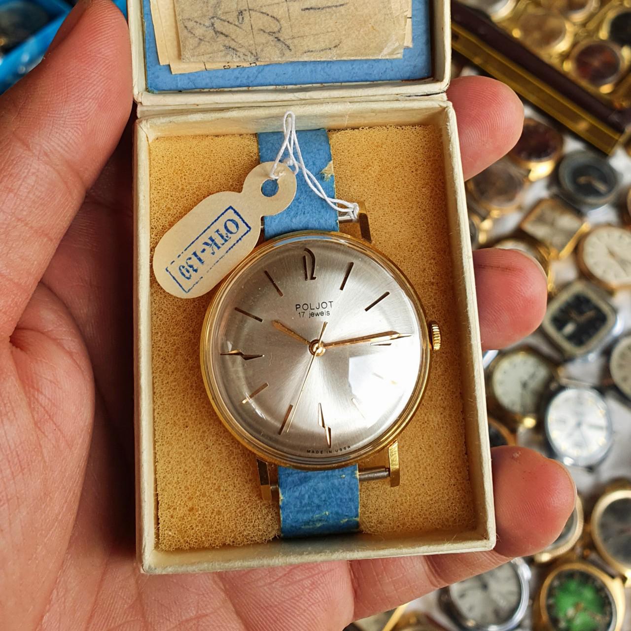 Đồng hồ Poljot 16 jewels - Chiếc đồng hồ Poljot bát úp huyền thoại