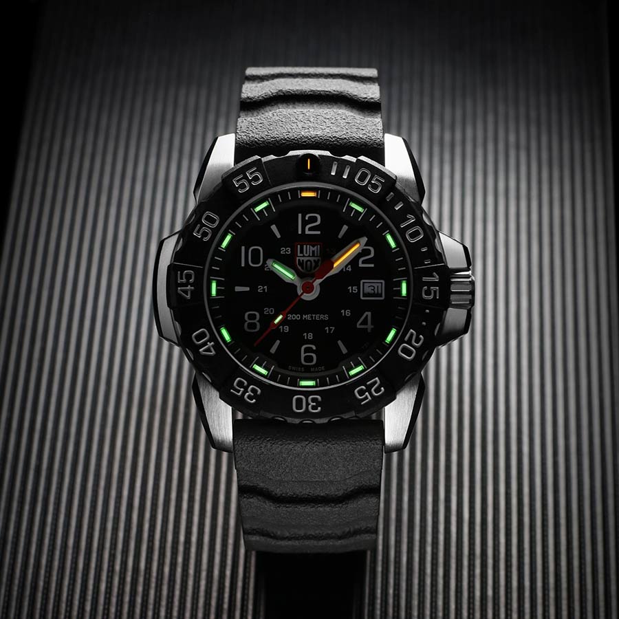 Đồng Hồ Nam Luminox Navy SEAL Steel, 45mm, Diver Watch 3251.CB Màu Đen Bạc