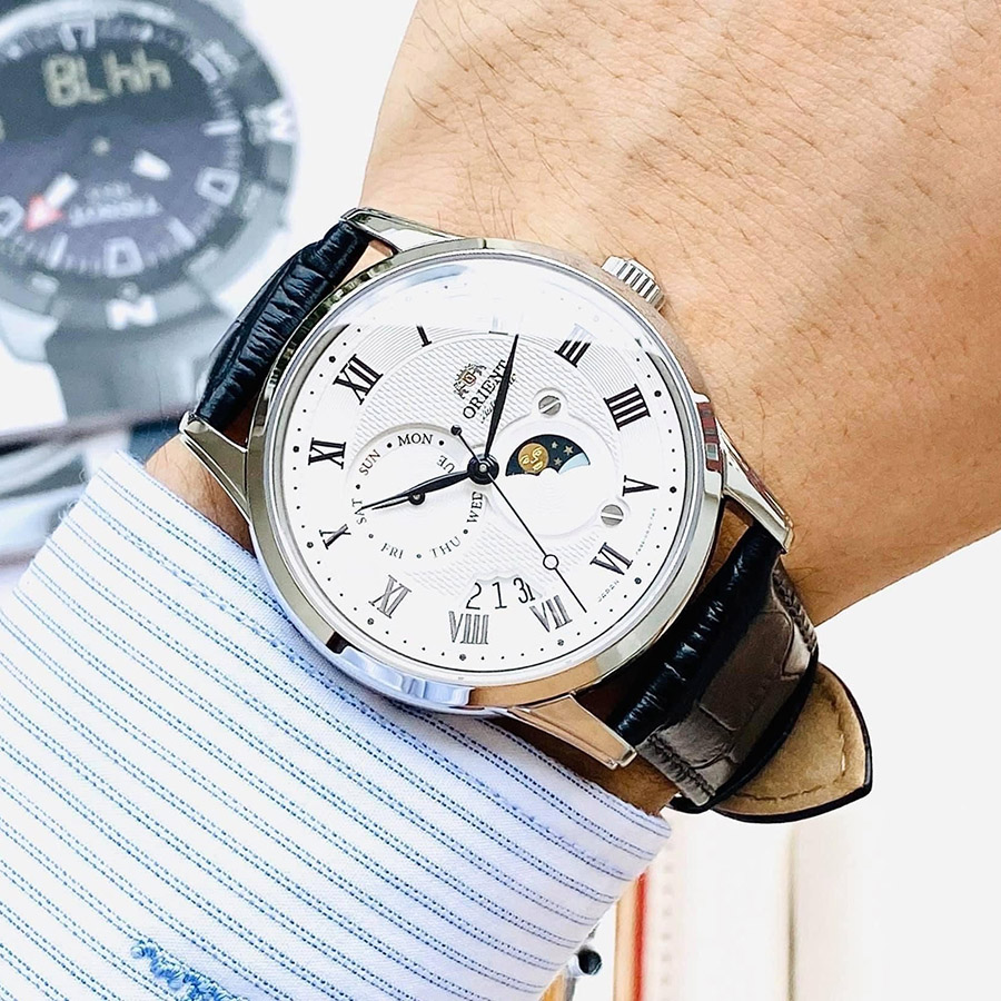Đồng Hồ Nam Orient Sun & Moon Gen 3 RA-AK0008S Màu Đen Mặt Trắng