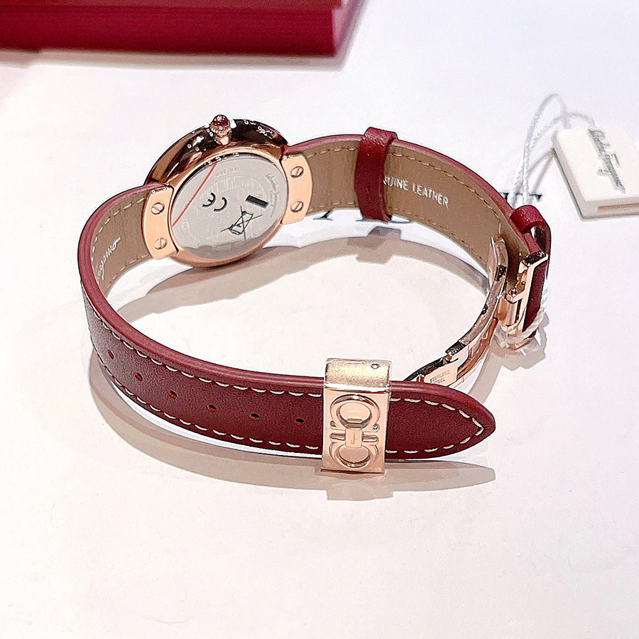 Đồng Hồ Nữ Salvatore Ferragamo Watches Chic Gancini SFMF00221 32mm Màu Đỏ Mận