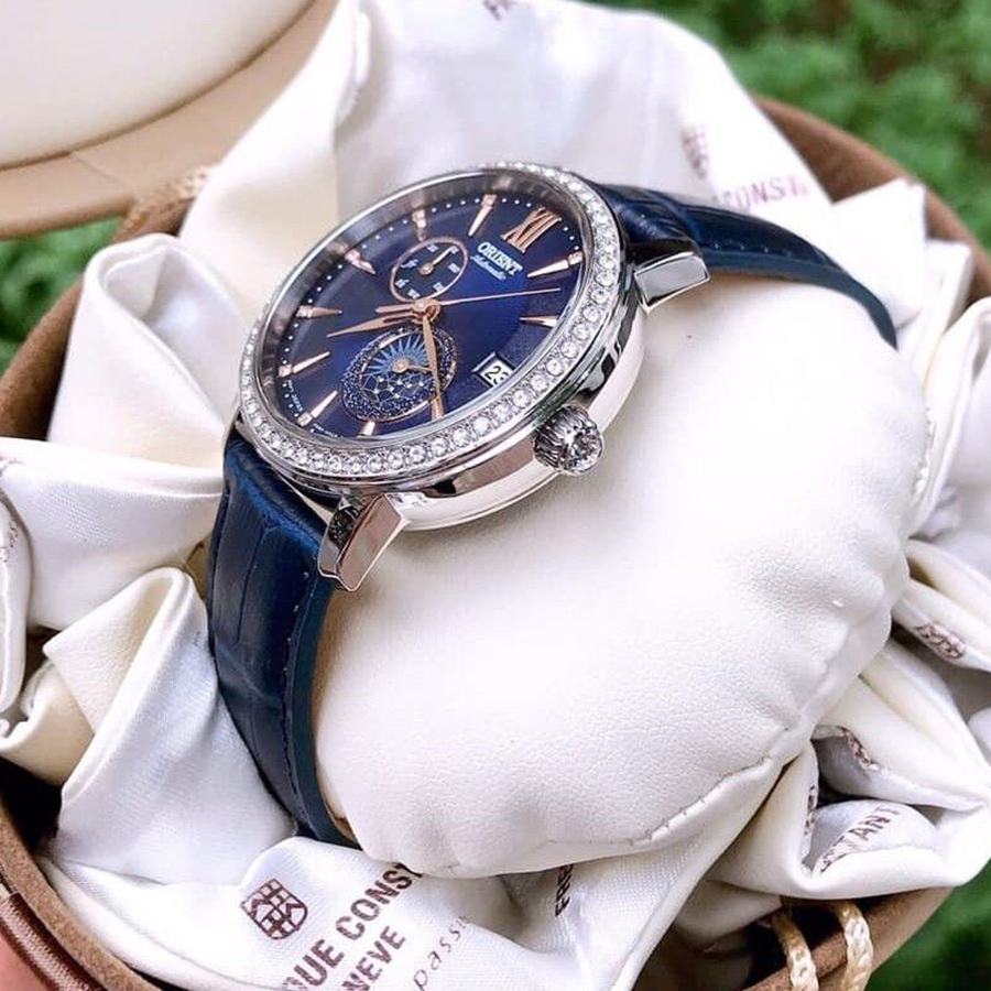 Đồng Hồ Nữ Orient RA-AK0006L10B Màu Xanh Navy