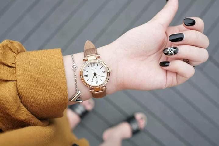 Đồng Hồ Nữ Guess W0836L6 Màu Vàng