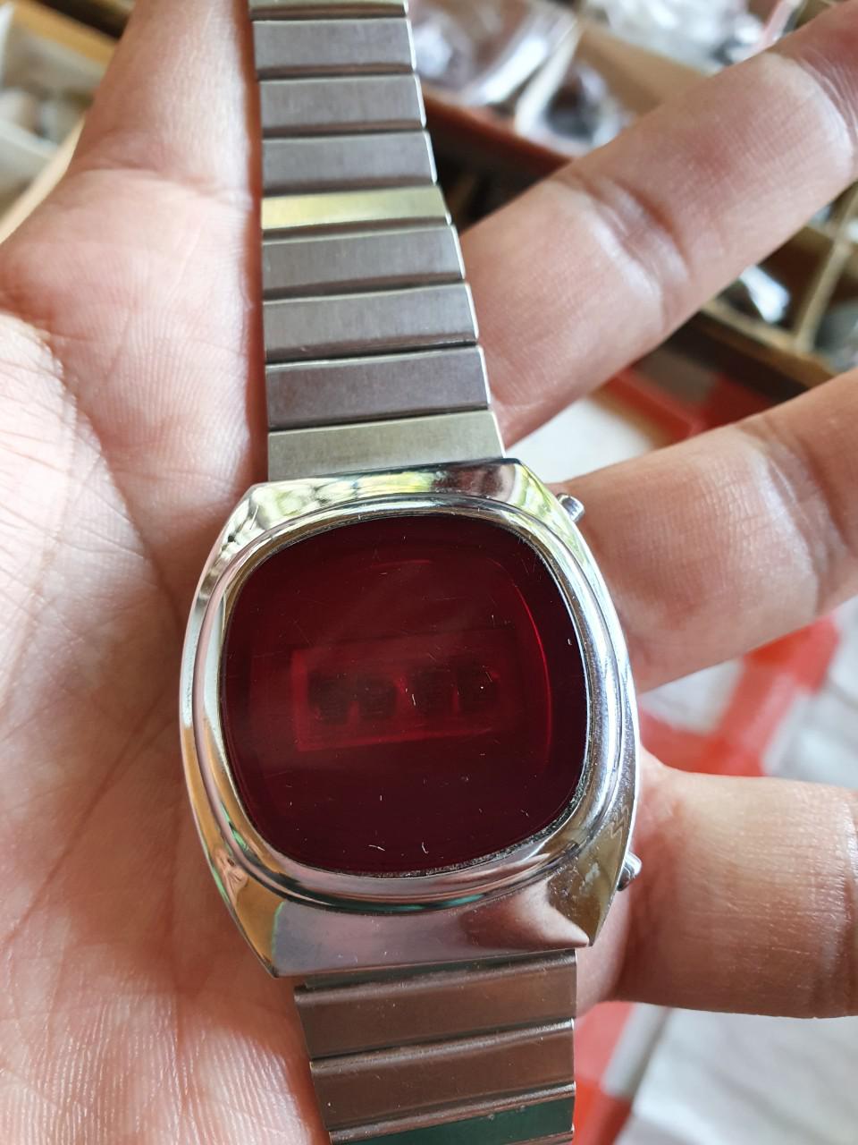 Đồng hồ Vintage - Đồng hồ Cổ Pin Liên Xô nguyên dây