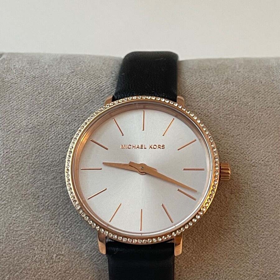 Đồng Hồ Nữ Michael Kors MK2835 Dây Da 32mm Màu Đen Trắng