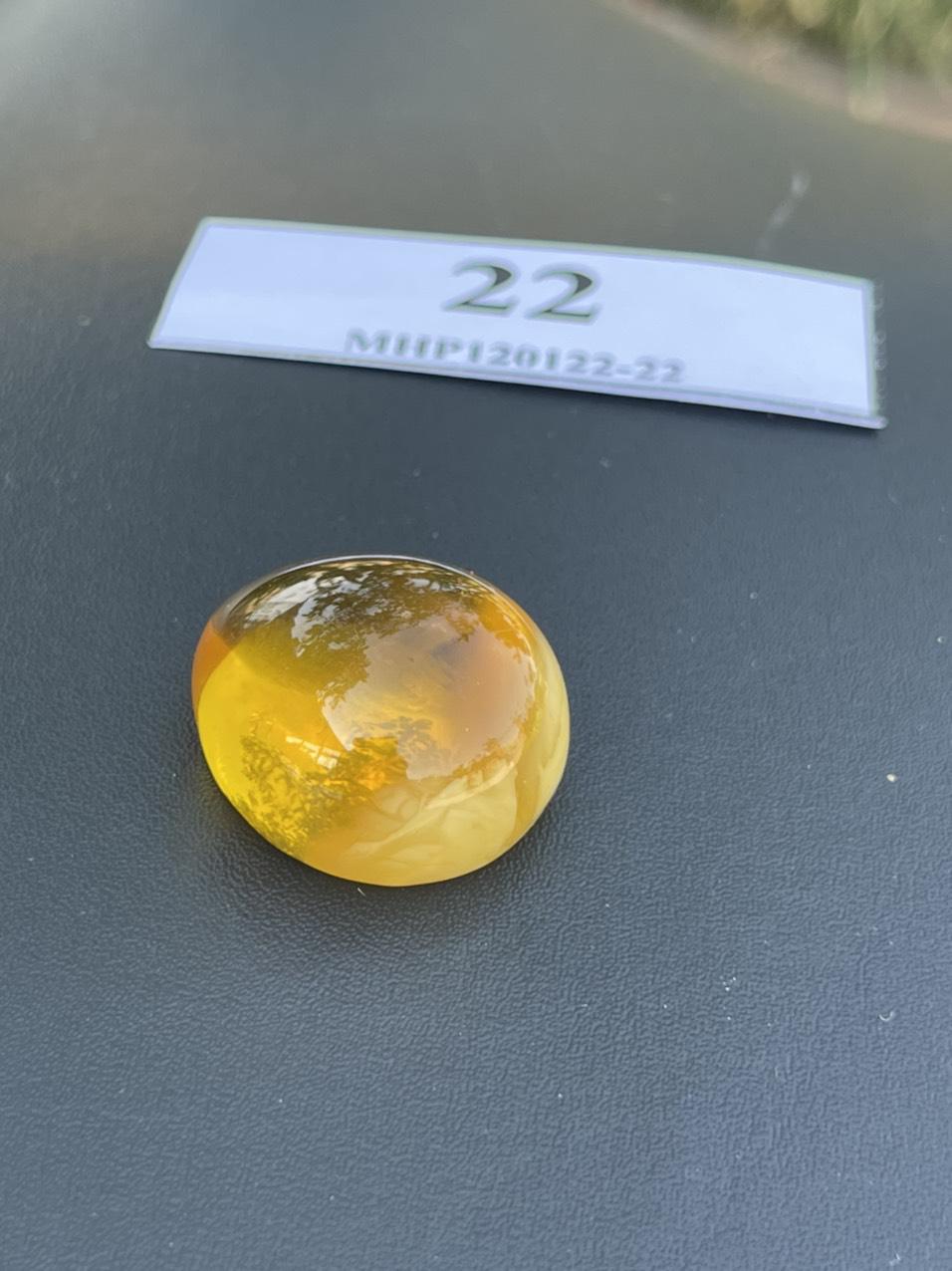 Mặt dây chuyền Hổ Phách Nga Nga vàng cam nguyên bản MHP120122-22