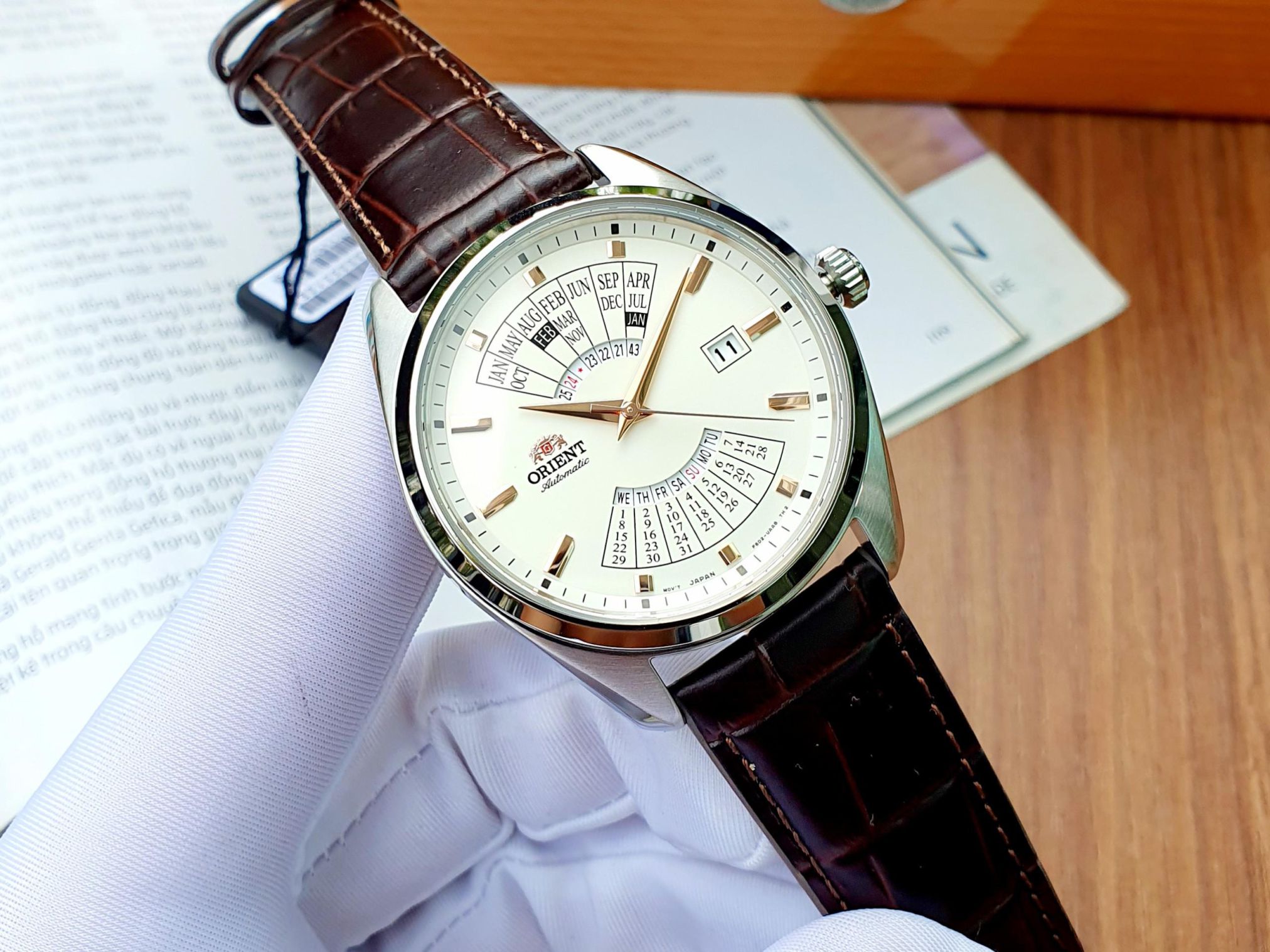 Đồng hồ ORIENT LỊCH VẠN NIÊN RA-BA0005S10B