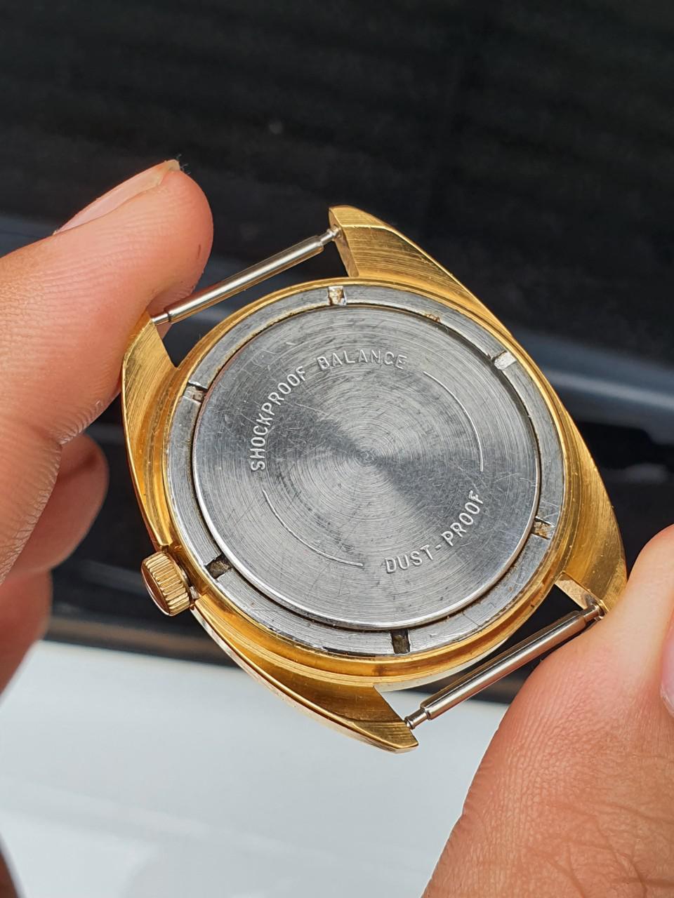 Đồng hồ Vostok hoa văn nguyên zin nguyên bản