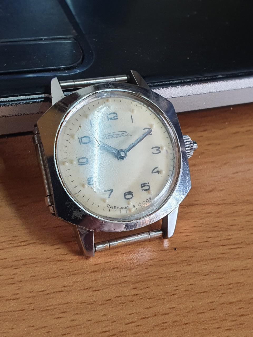 Đồng hồ Raketa dành cho người khiếm thị