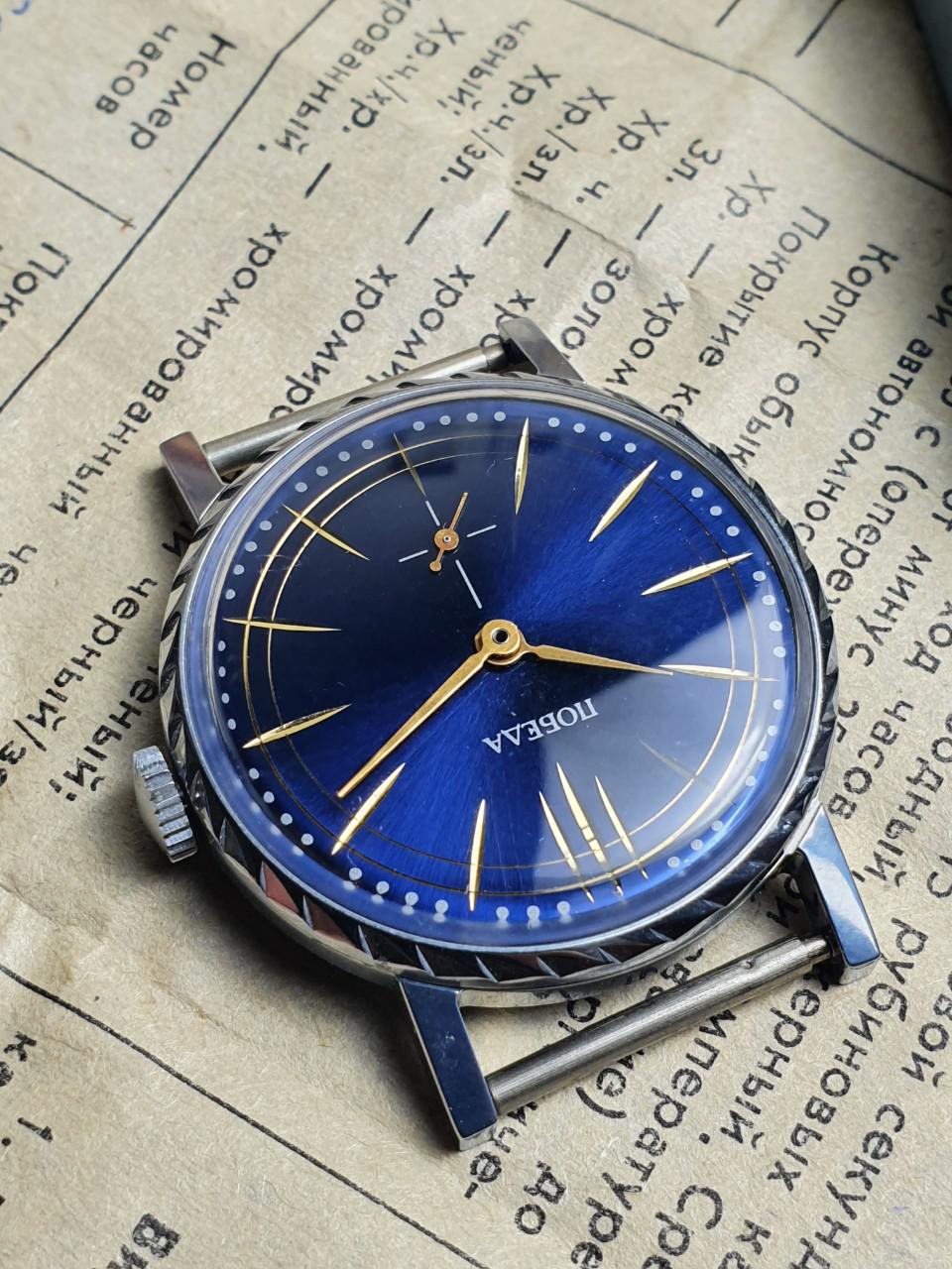 Đồng hồ Pabeda kim rốn mặt xanh full sổ hộp - sản xuất Liên Xô, tặng kèm dây da xịn