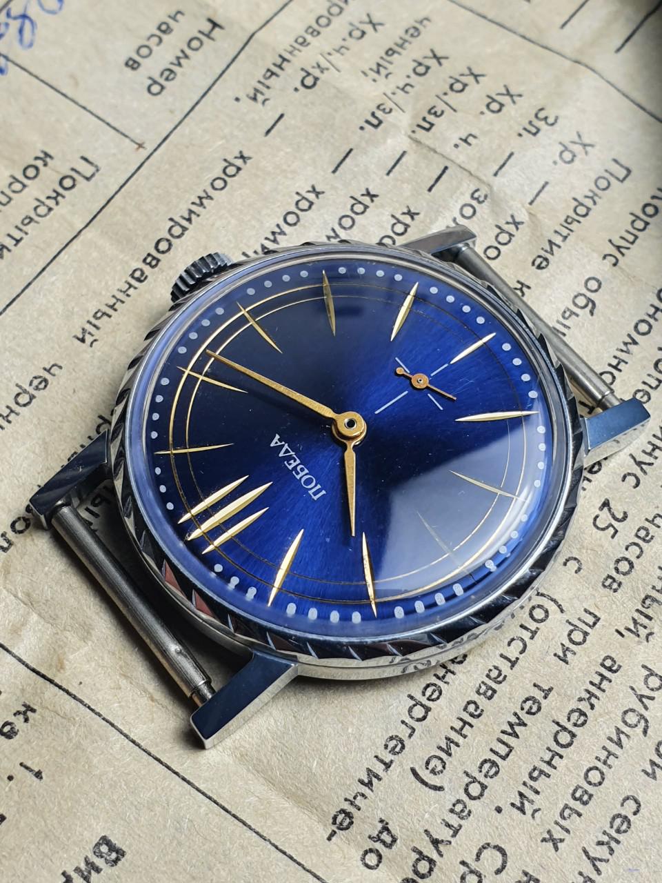 Đồng hồ Pabeda kim rốn mặt xanh full sổ hộp - sản xuất Liên Xô, tặng kèm dây da xịn