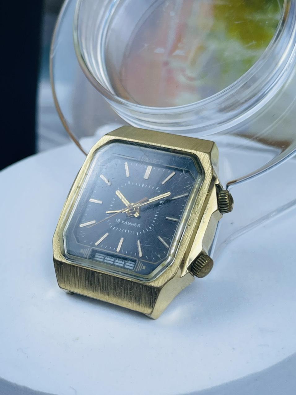 Đồng hồ Poljot chuông reo 18 jewels dáng tivi hiếm mặt đen