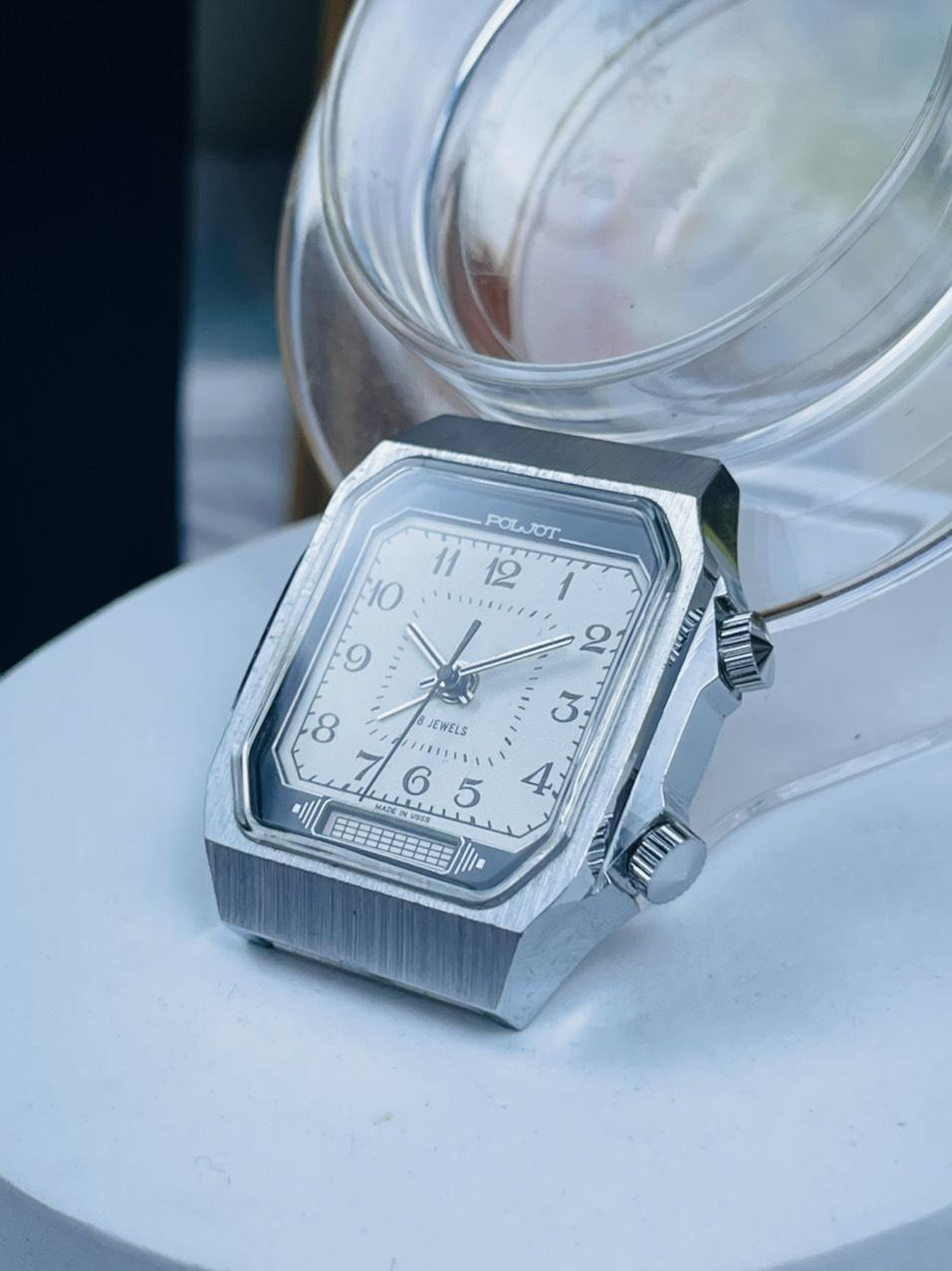 Đồng hồ Poljot chuông reo 18 jewels dáng tivi hiếm mặt trắng