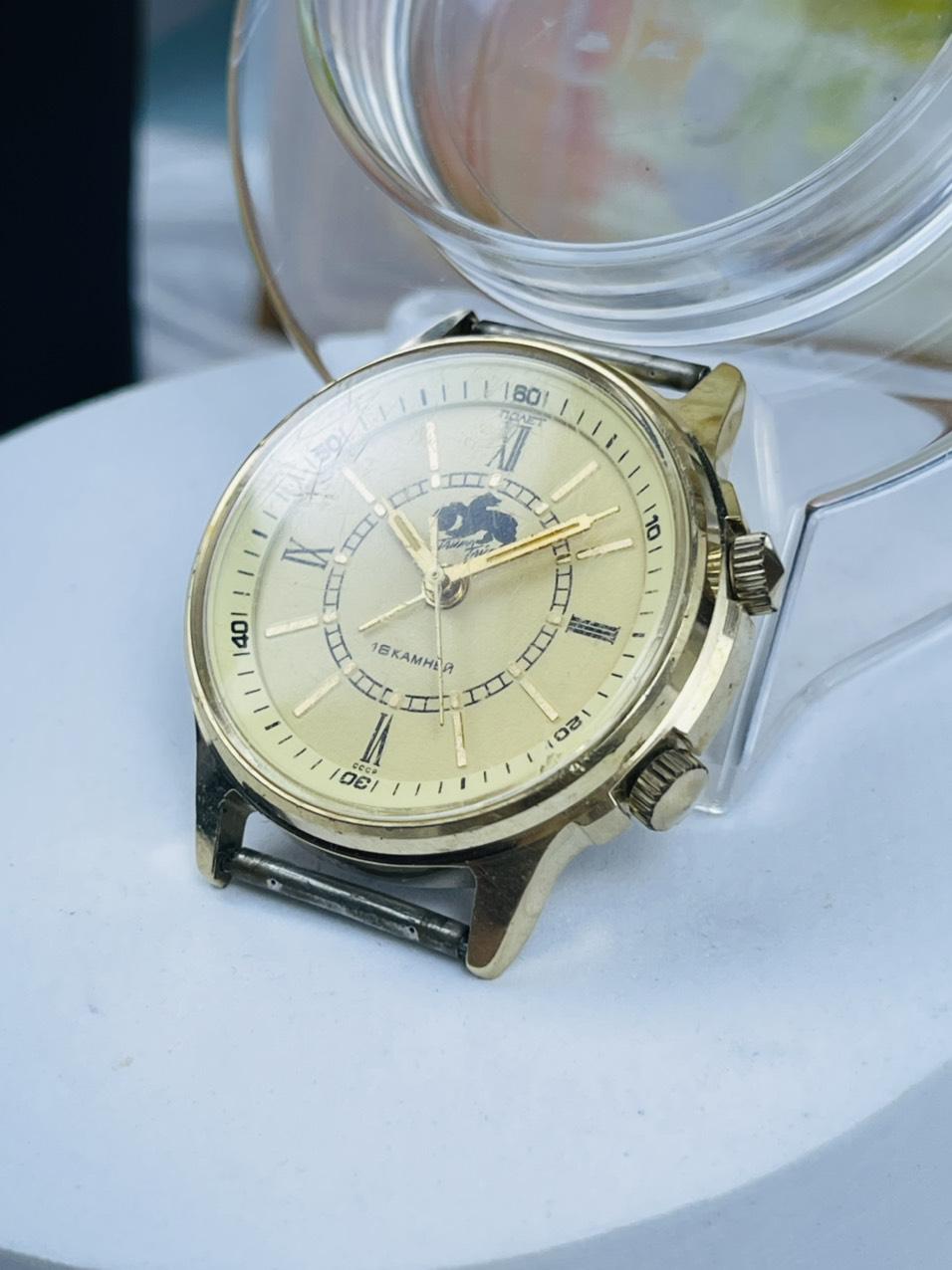 Đồng hồ Poljot chuông reo 18 chân kính