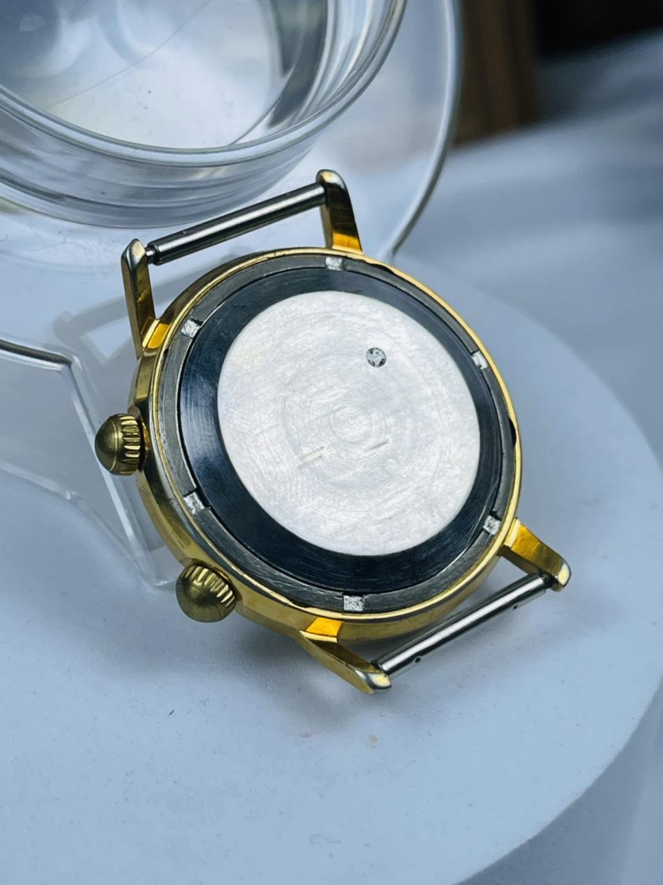 Đồng hồ Poljot chuông reo 18 chân kính kim cọc trắng bạc