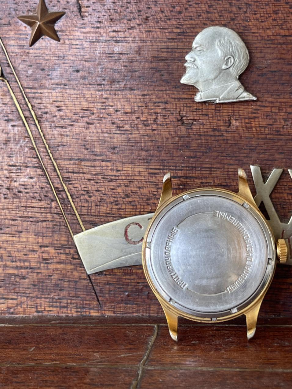 xem giá đồng hồ nga chính hãng 100%, bảo hành 1 năm, hàng sẵn, giao hàng tận nơi