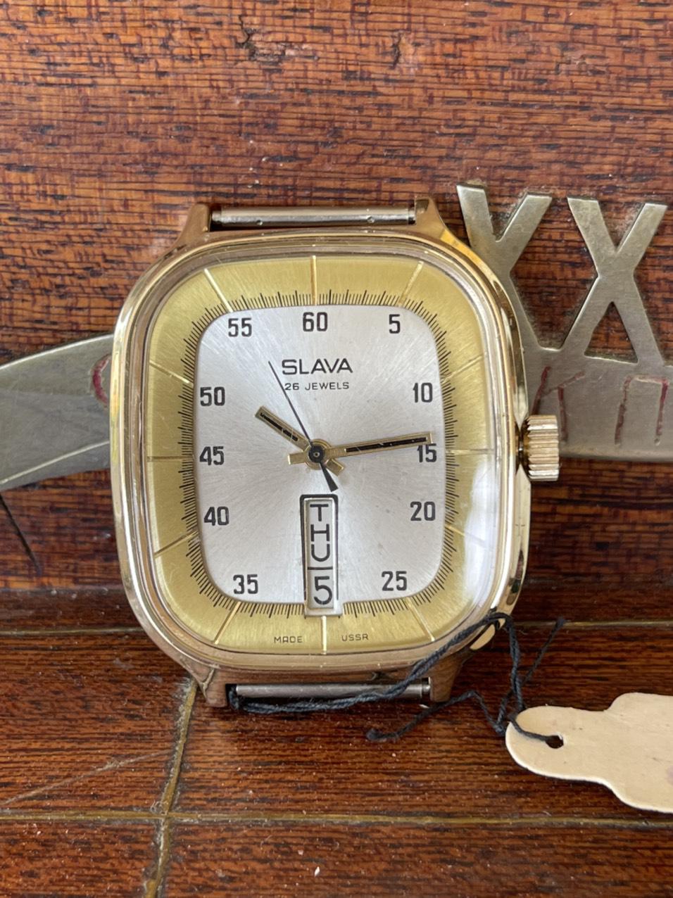 đồng hồ nga mặt vuông - sự lựa chọn đặc biệt