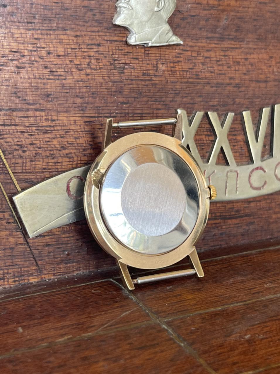 Đồng hồ luch nga  - Hàng sẵn nguyên rin nguyên bản giá tốt nhất thị trường, hoạt động ổn định