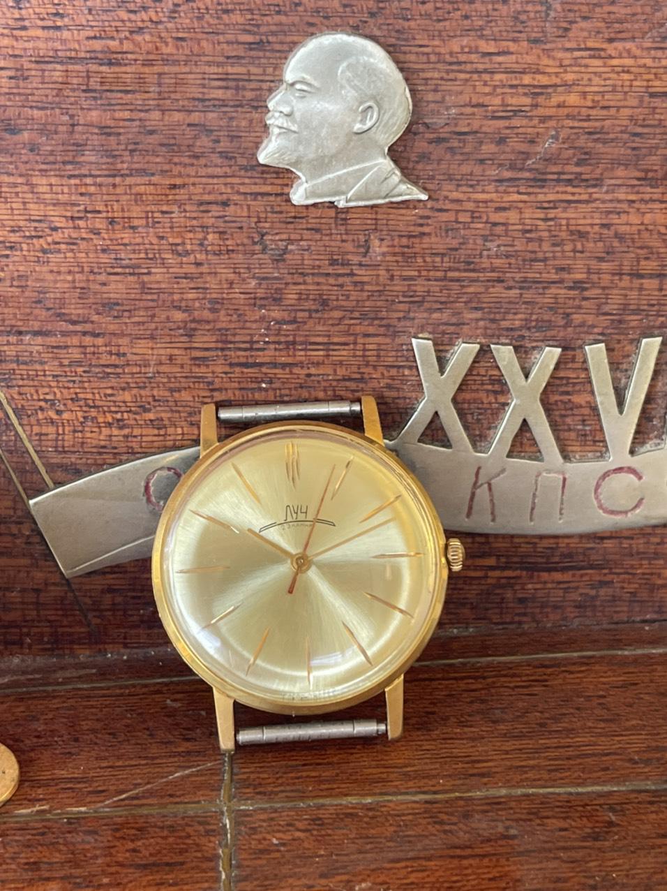 Giá đồng hồ của nga chính hãng 100%, bảo hành 1 năm, hàng sẵn, giao hàng tận nơi