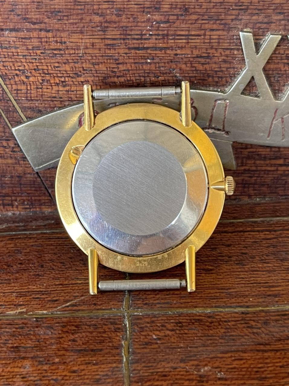 Giá đồng hồ của nga chính hãng 100%, bảo hành 1 năm, hàng sẵn, giao hàng tận nơi