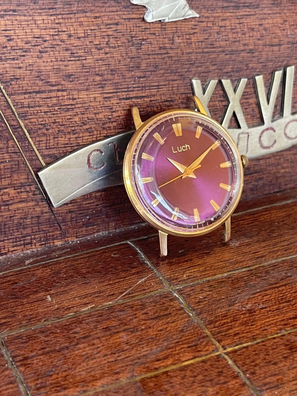 Mua đồng hồ nga cũ chính hãng 100%, bảo hành 1 năm, hàng sẵn, giao hàng tận nơi