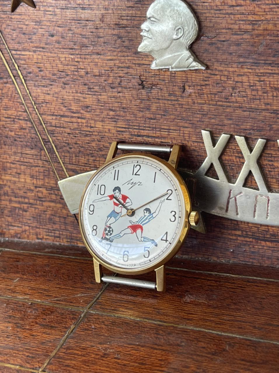 Mua bán đồng hồ nga chính hãng 100%, bảo hành 1 năm, hàng sẵn, giao hàng tận nơi