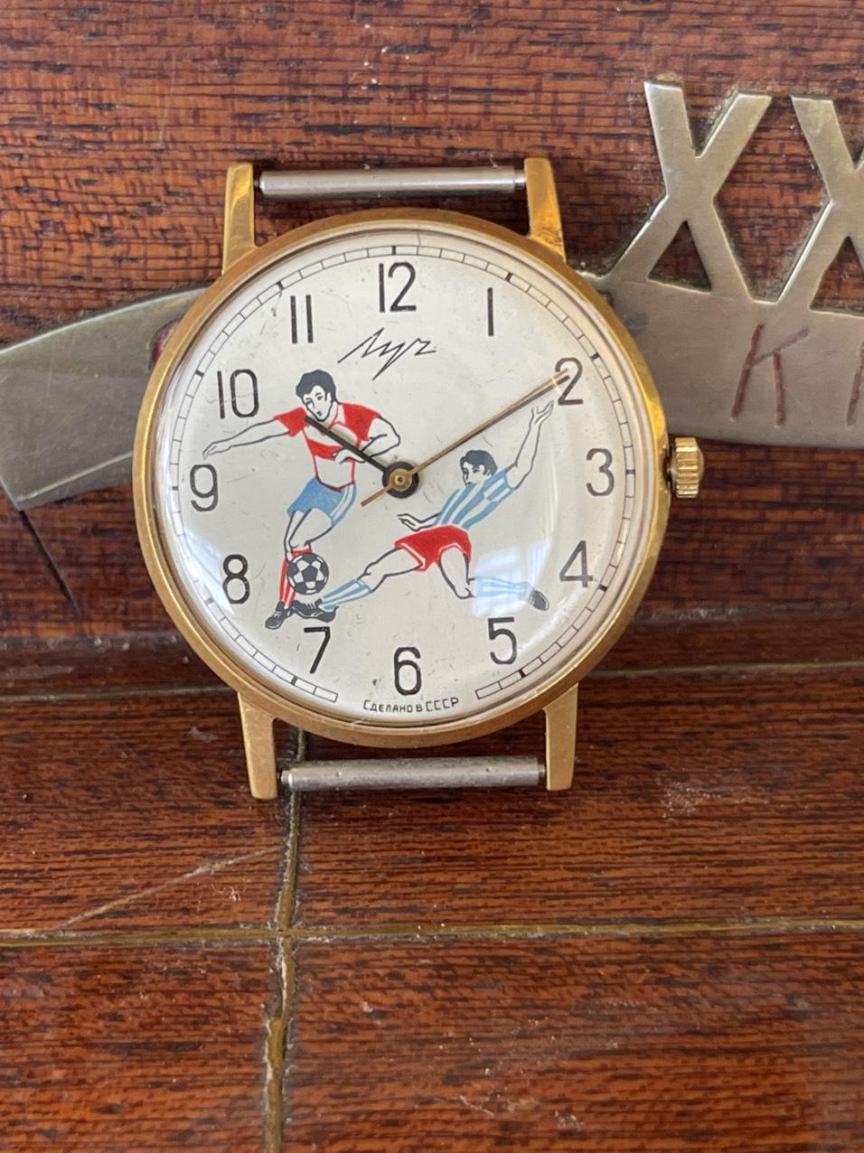 Mua bán đồng hồ nga chính hãng 100%, bảo hành 1 năm, hàng sẵn, giao hàng tận nơi