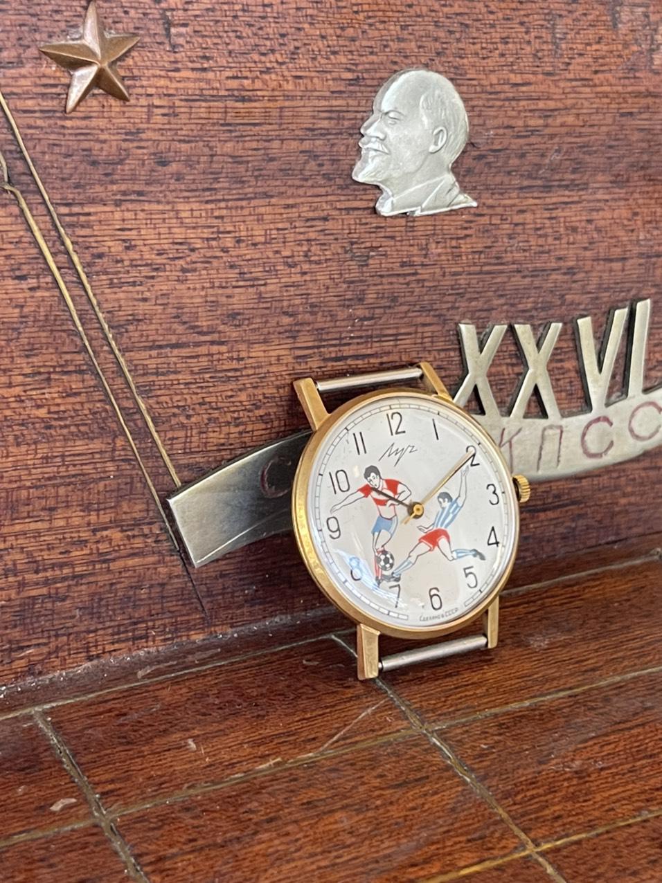 Mua bán đồng hồ nga chính hãng 100%, bảo hành 1 năm, hàng sẵn, giao hàng tận nơi