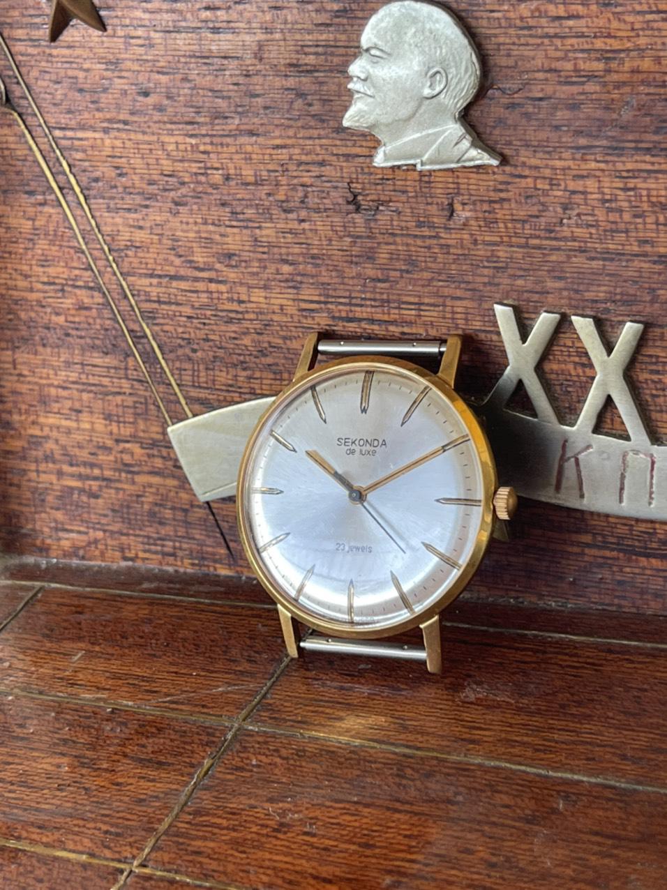 Mua đồng hồ nga ở đâu chính hãng 100%, bảo hành 1 năm, hàng sẵn, giao hàng tận nơi