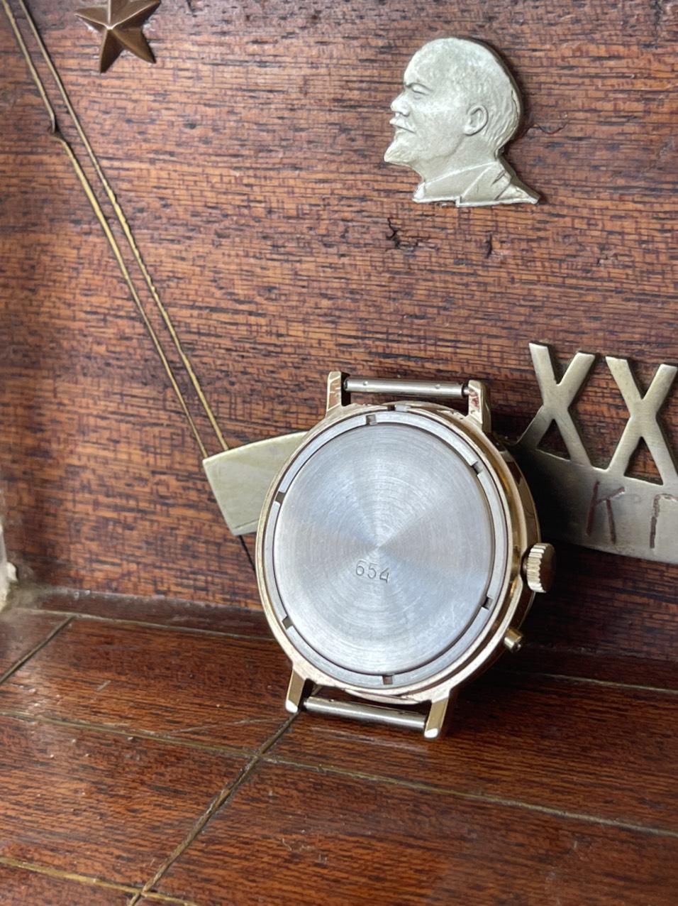 Các mẫu đồng hồ nga chính hãng 100%, bảo hành 1 năm, hàng sẵn, giao hàng tận nơi