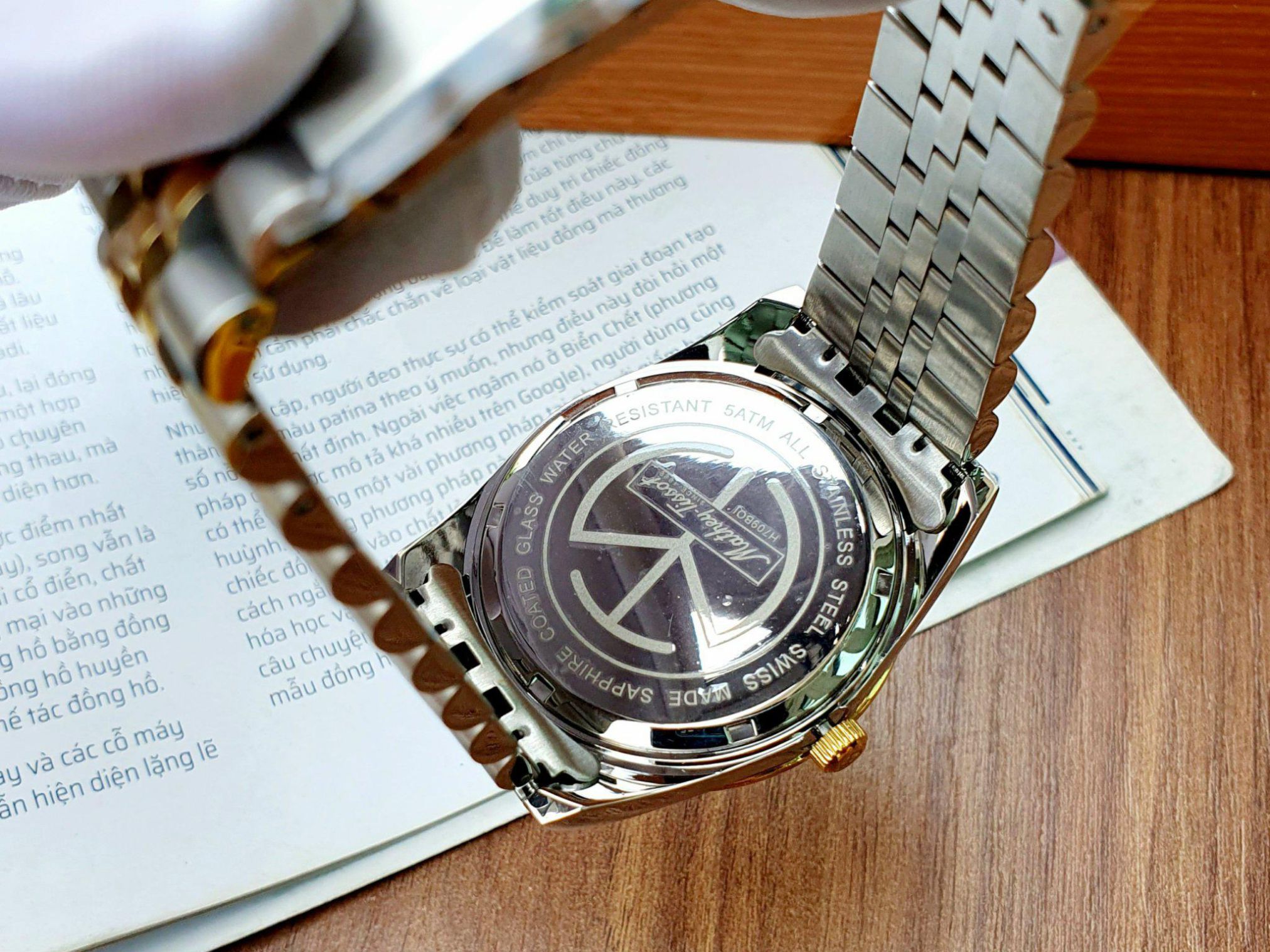 Đồng hồ nam Mathey-Tissot Mathey III Quartz Crystal Demi Gold Watch H709BQI