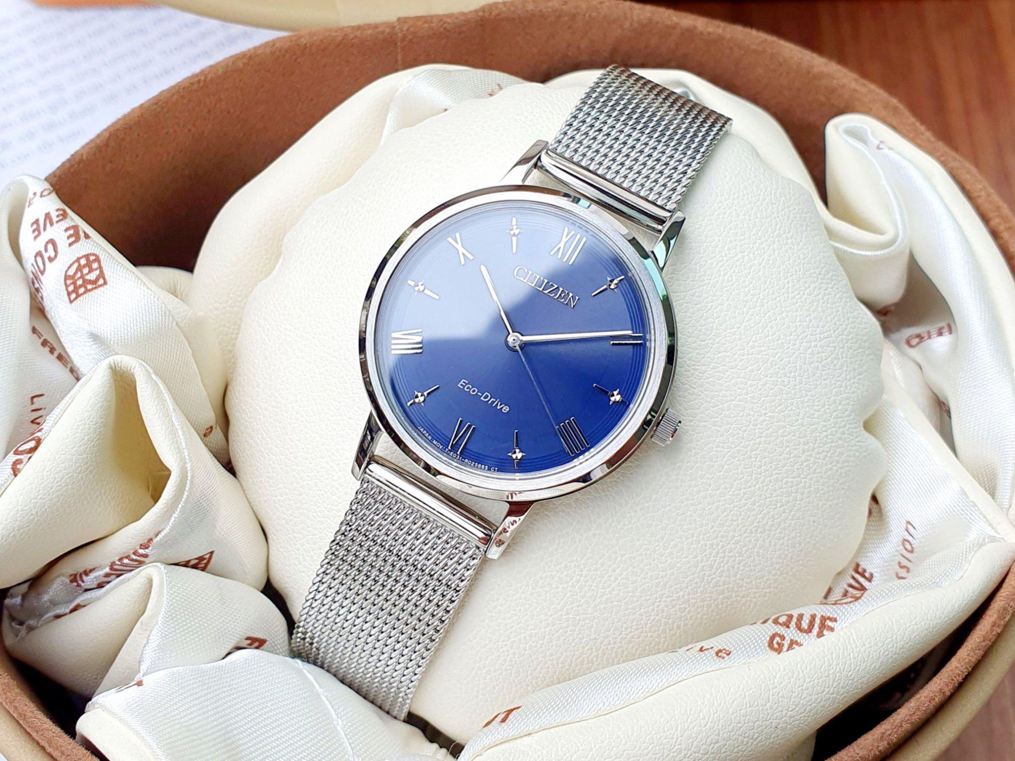 Đồng hồ Citizen Eco-Drive Women's Diamond Accent Milanese Band EM0571-59L