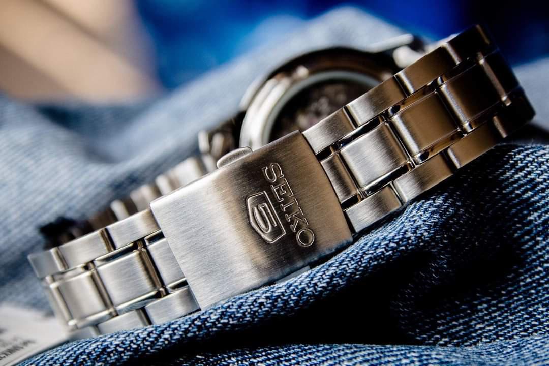 Đồng hồ SEIKO 5  AUTOMATIC SNKE51K1