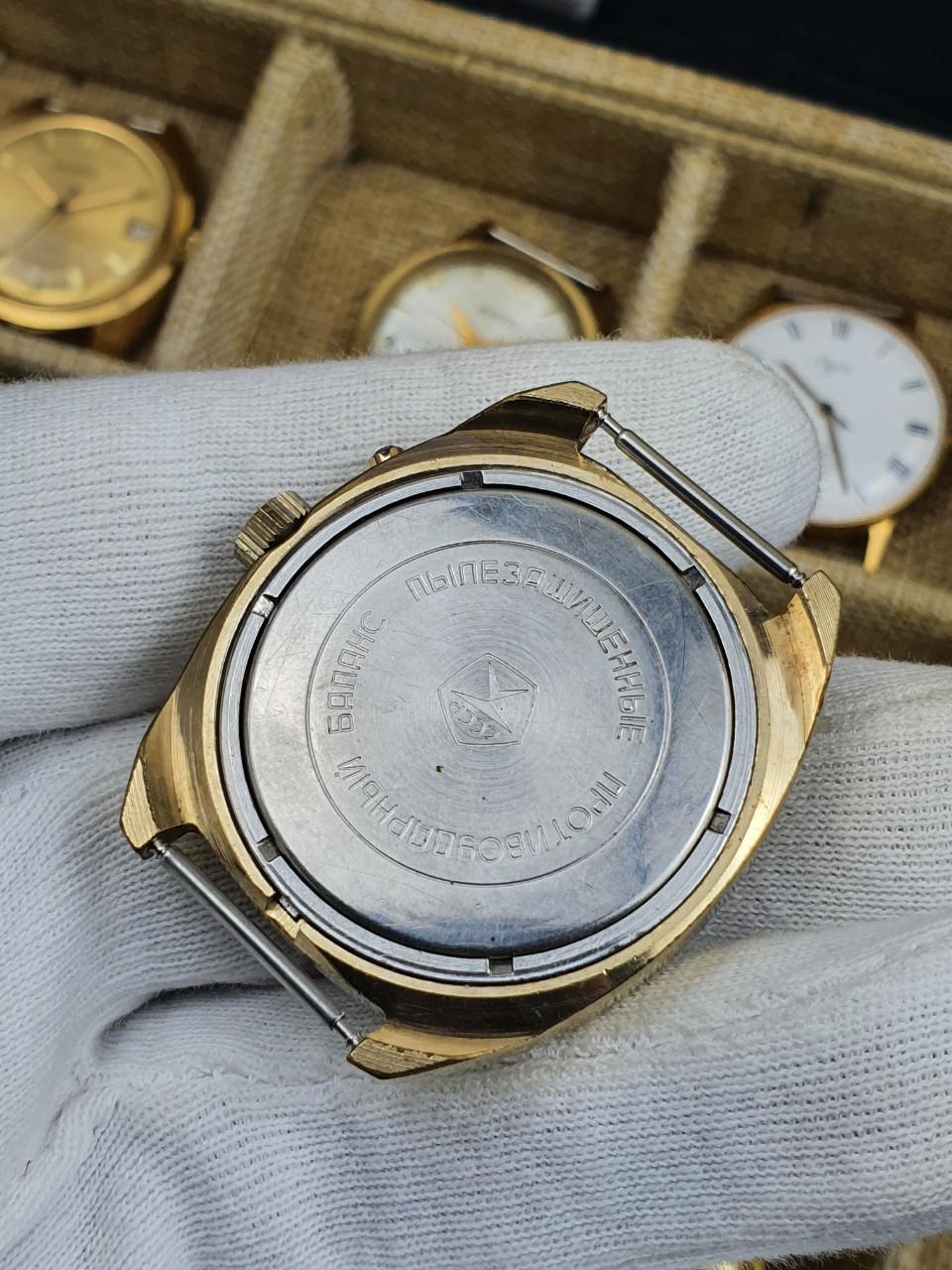 Đồng hồ Slava của Liên Xô cũ vỏ bọc vào triện Au5 26 chân kính